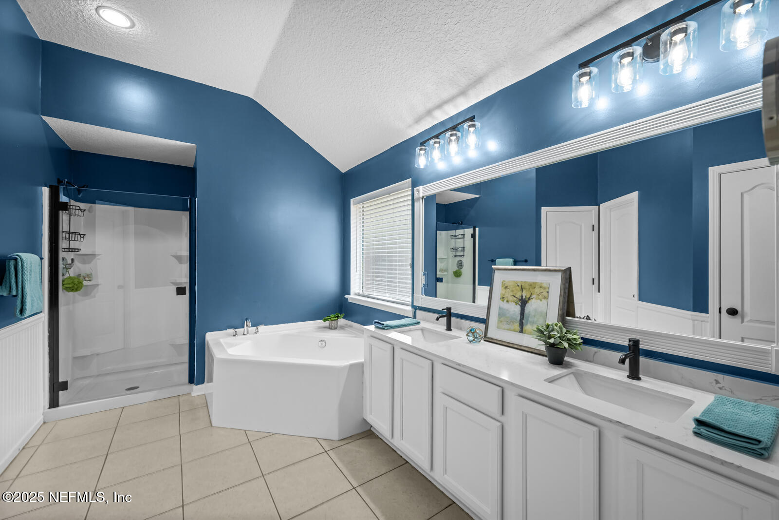 519 APPLE CREEK Drive