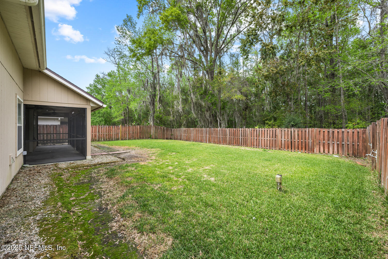 519 APPLE CREEK Drive