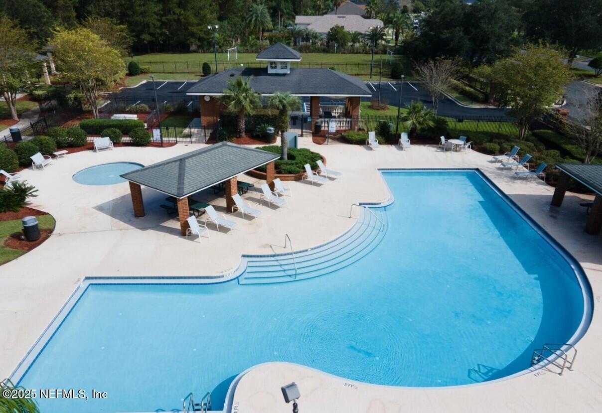 519 APPLE CREEK Drive