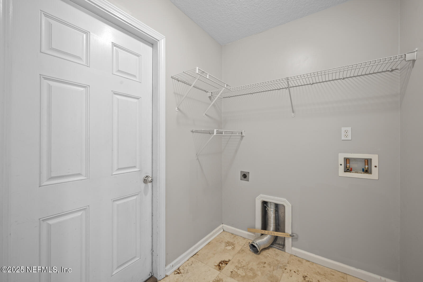 519 APPLE CREEK Drive