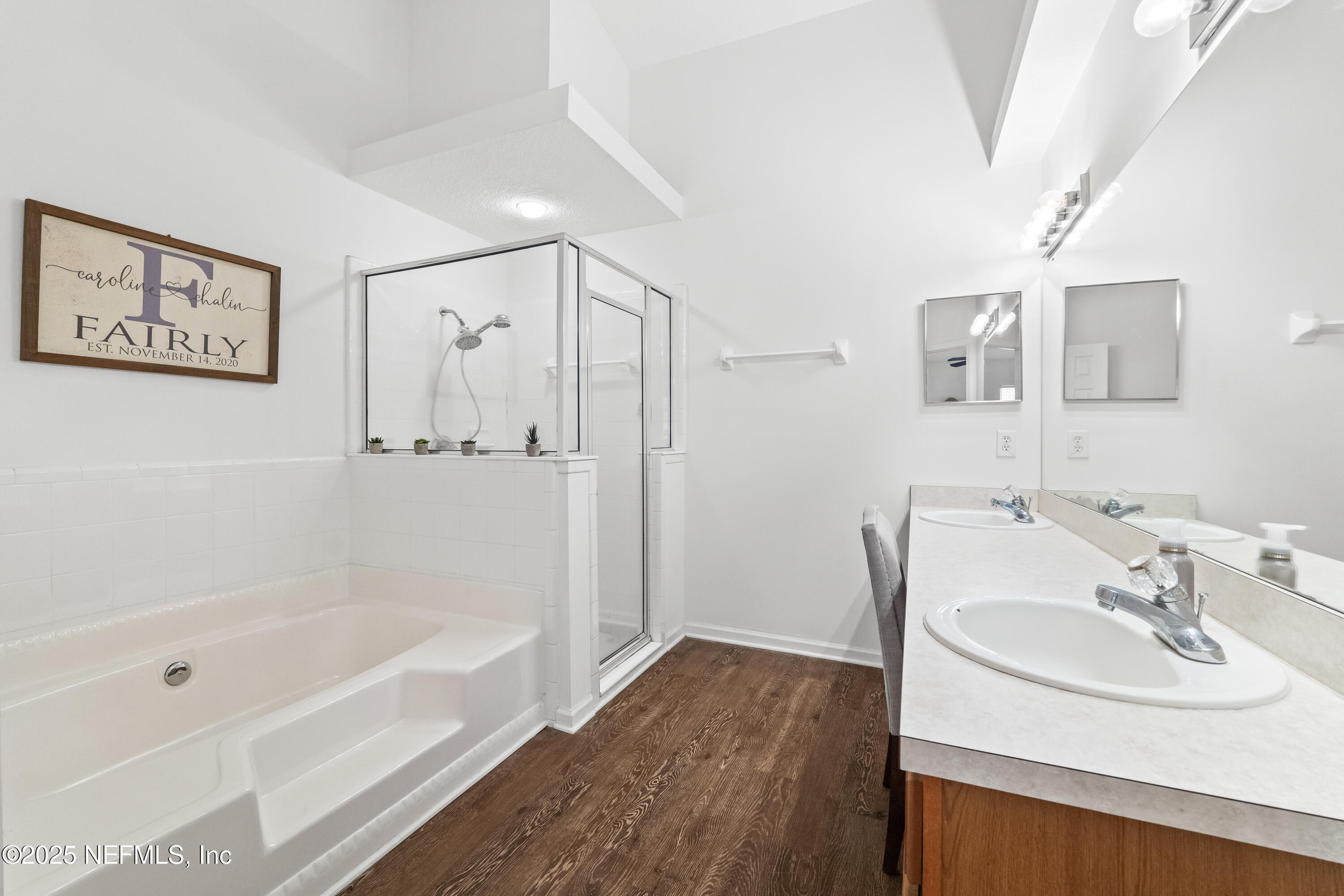 1567 ROSEBERRY Court