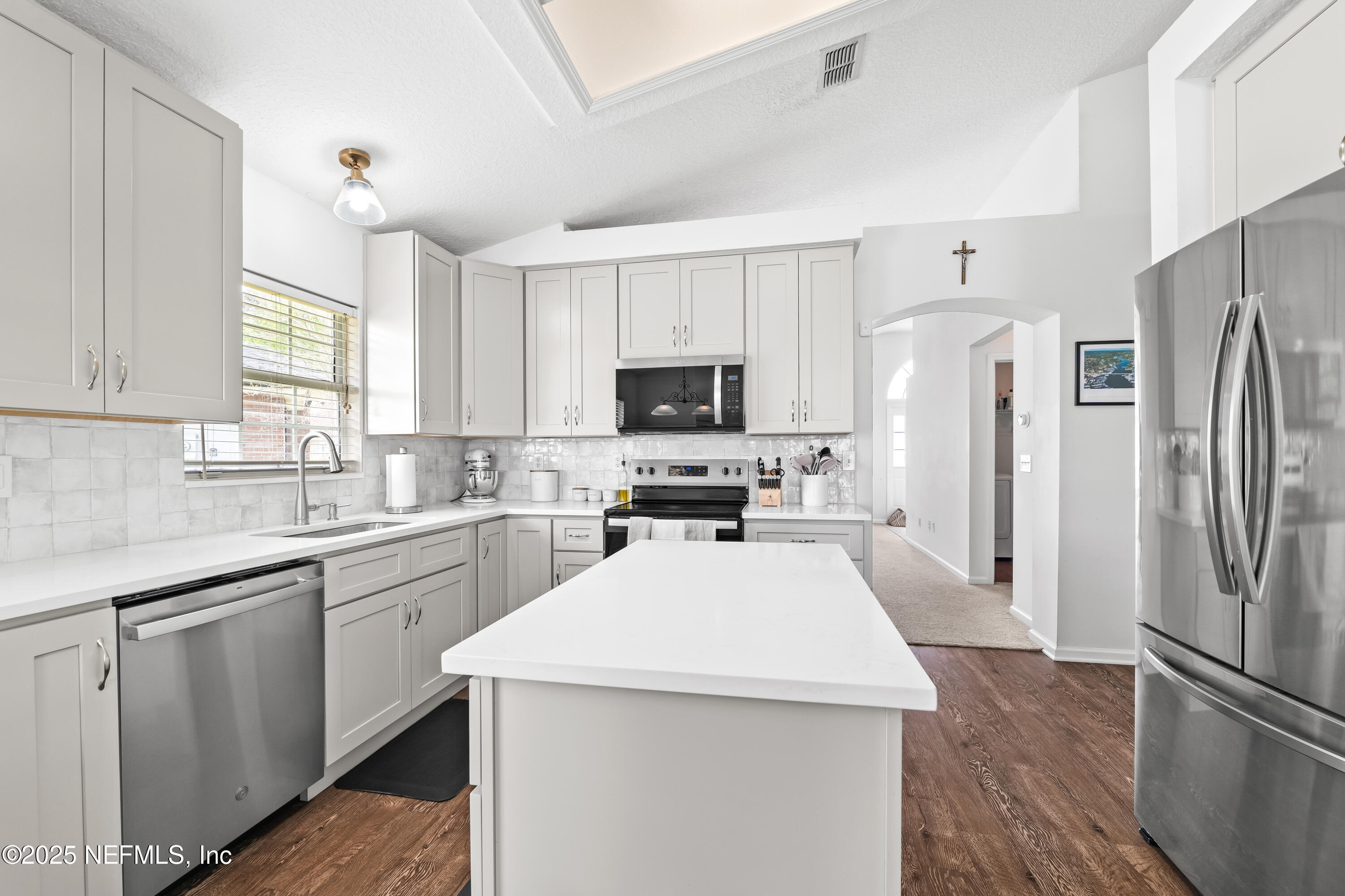 1567 ROSEBERRY Court