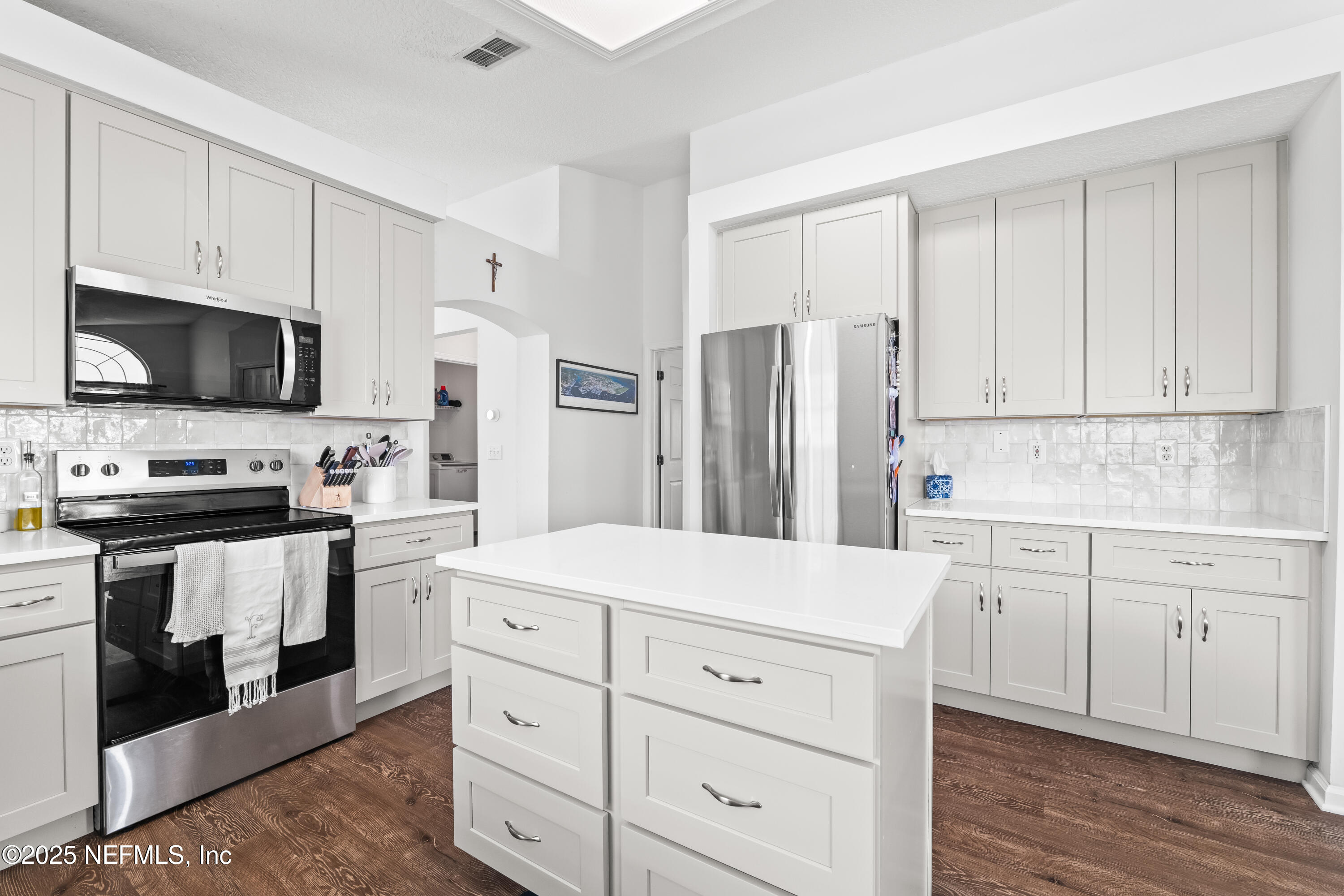 1567 ROSEBERRY Court