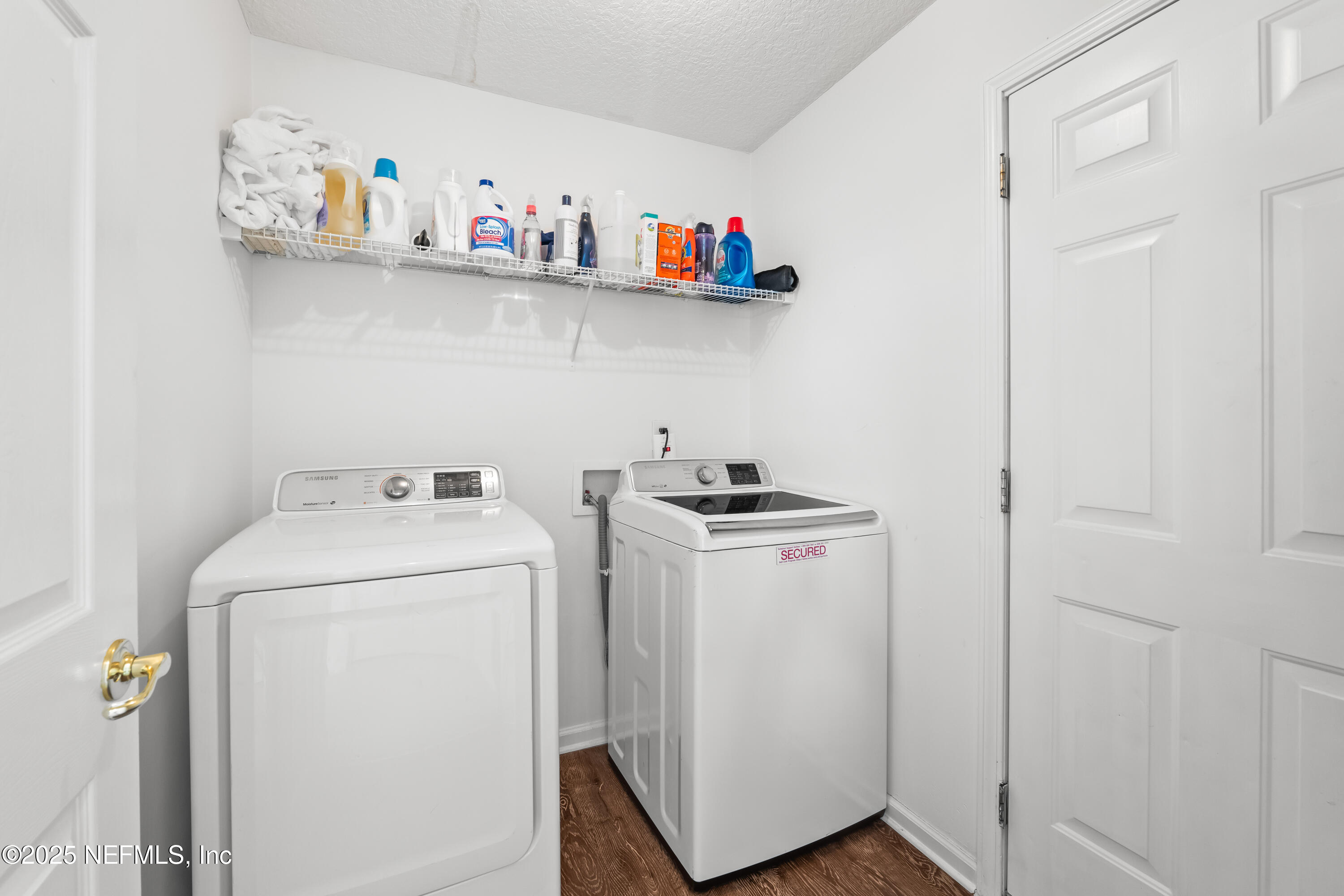 1567 ROSEBERRY Court