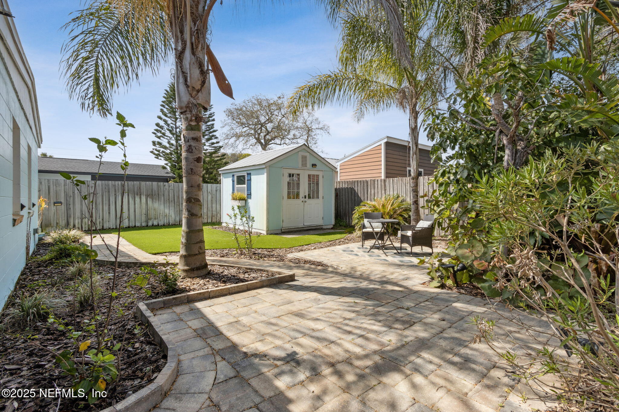 548 MYRA Street