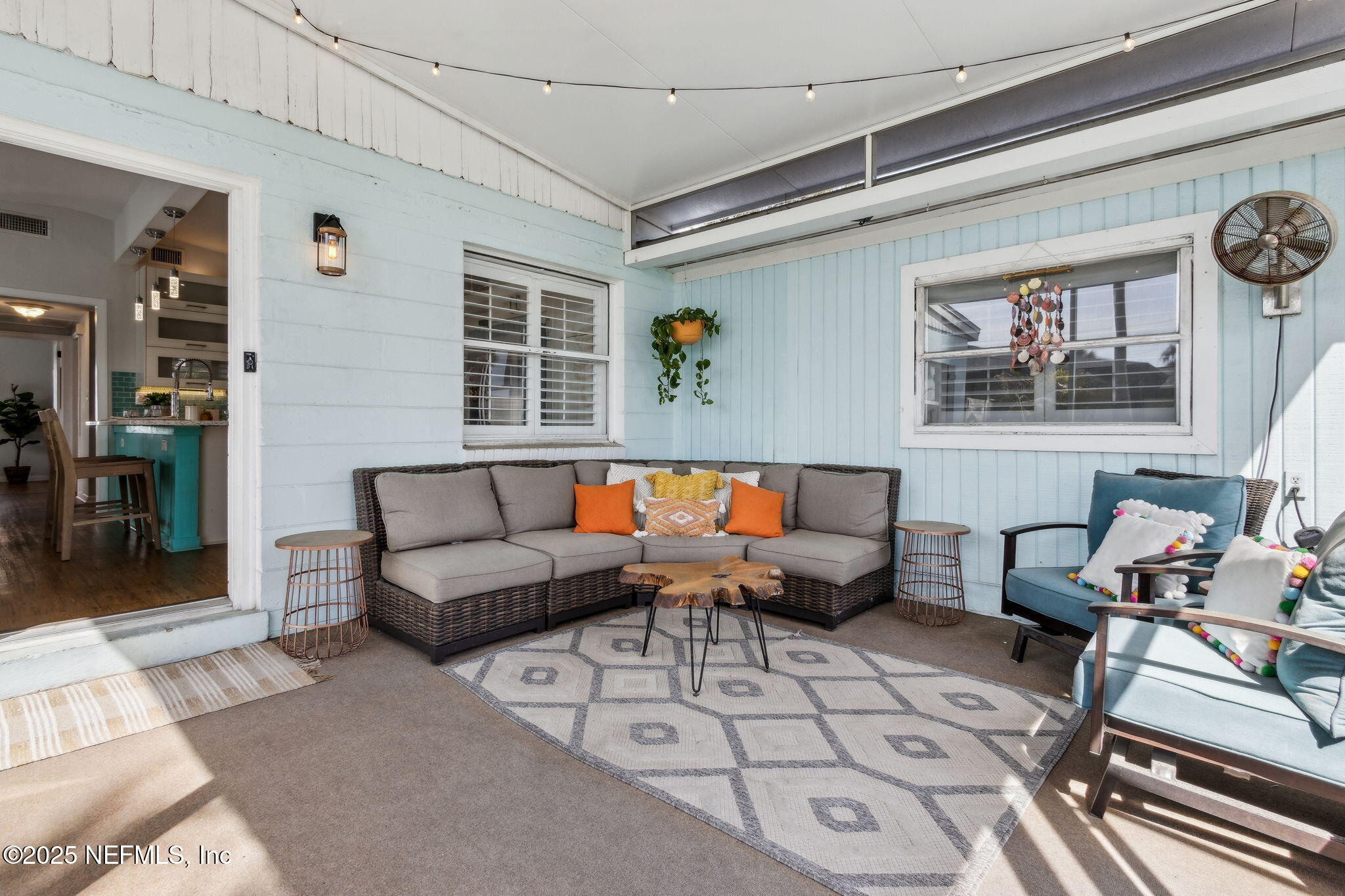 548 MYRA Street