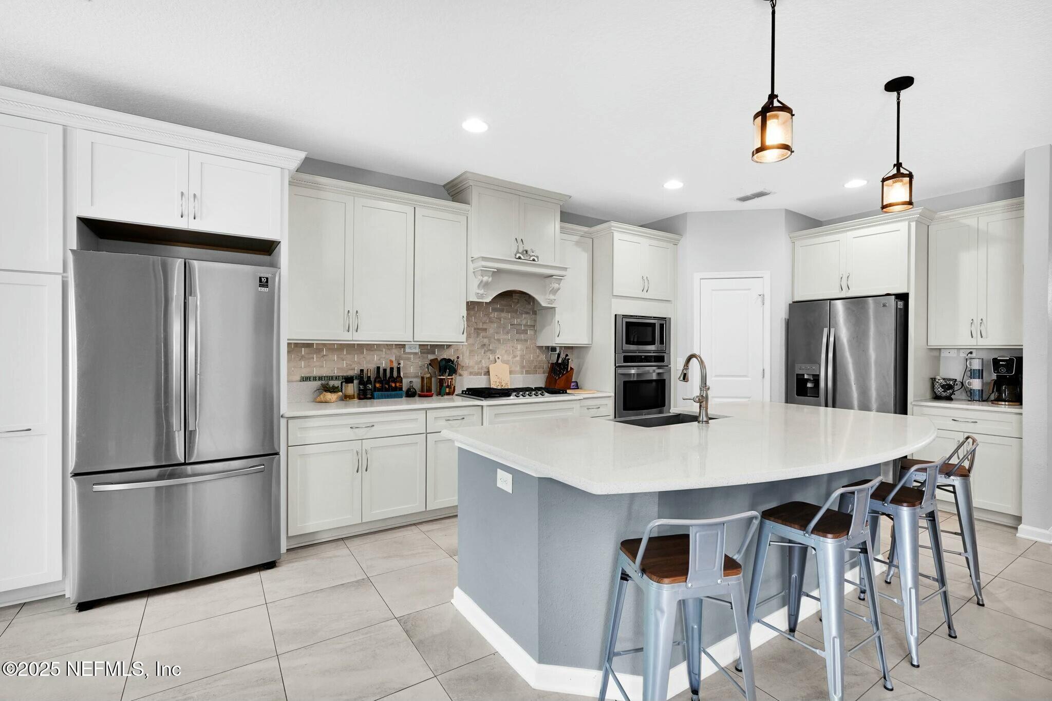 85430 AMARYLLIS Court