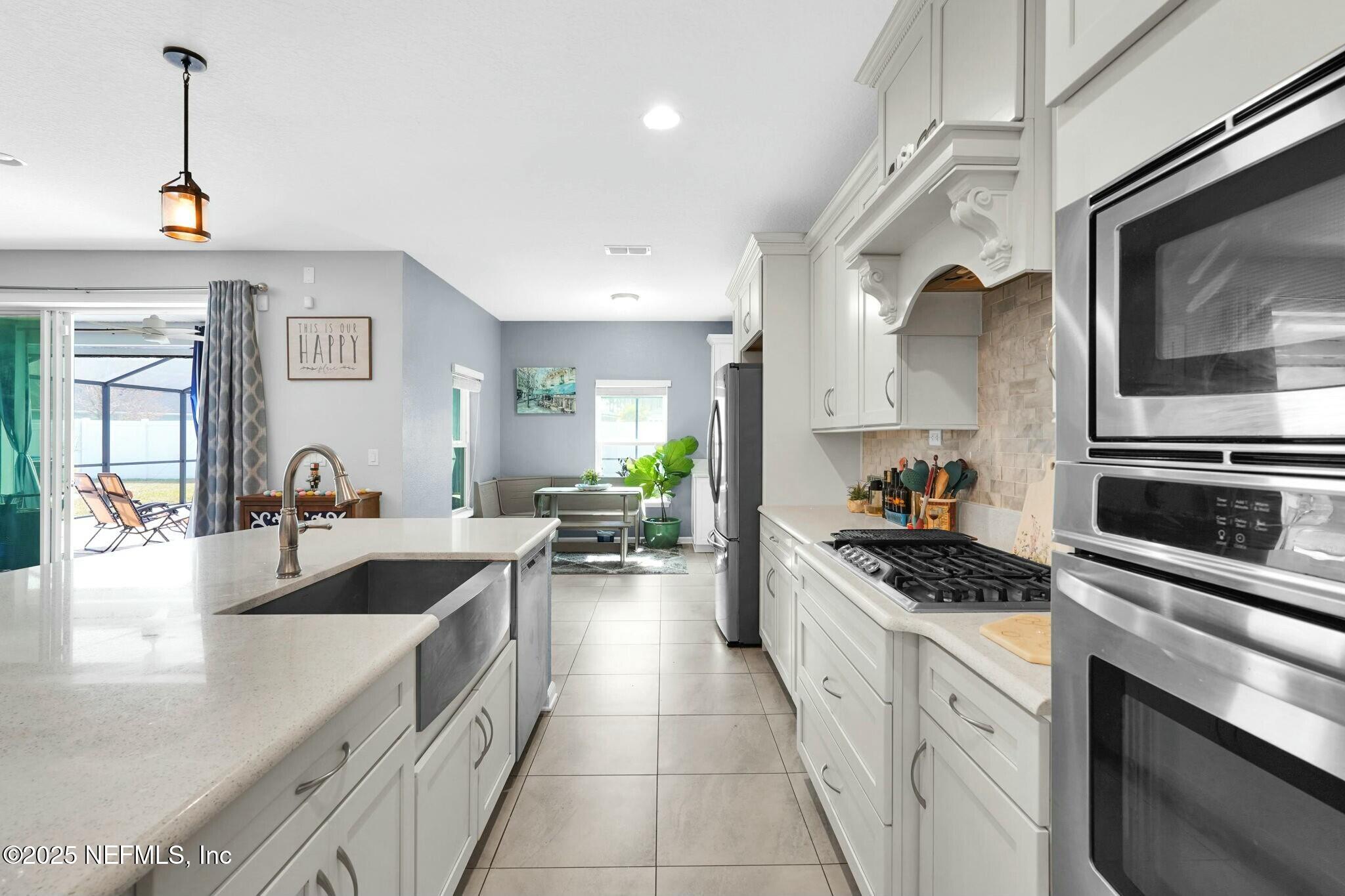 85430 AMARYLLIS Court