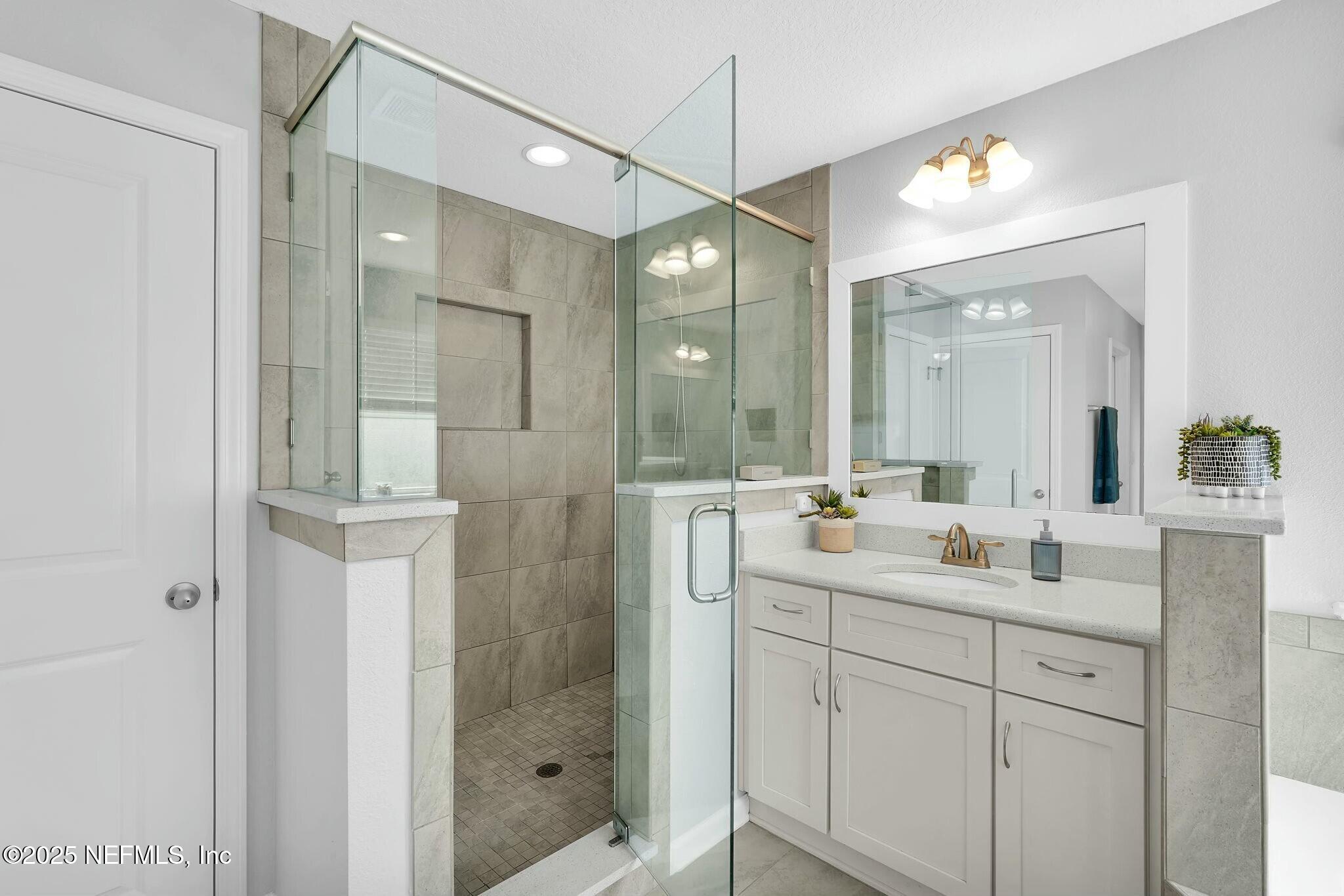 85430 AMARYLLIS Court