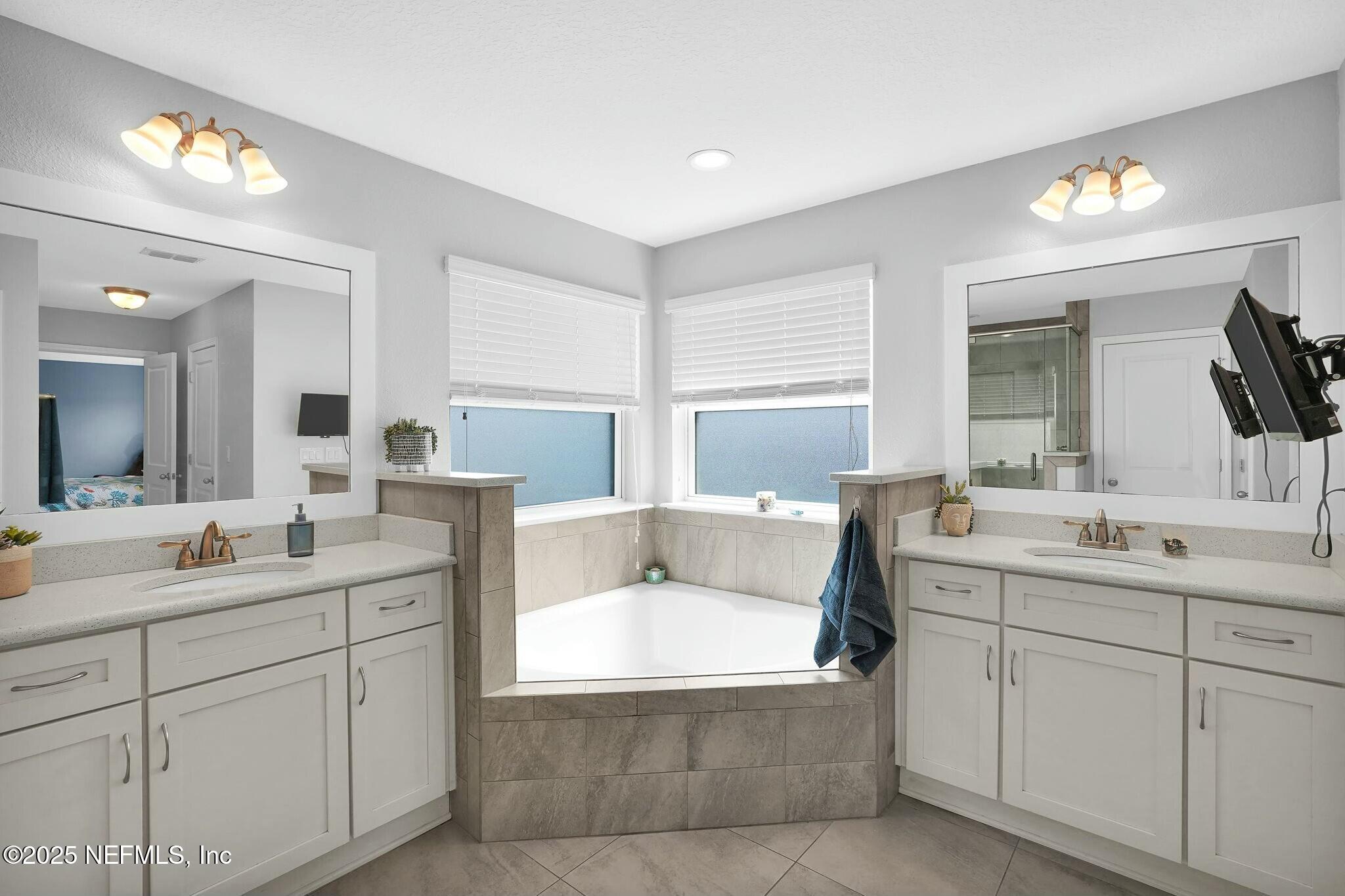 85430 AMARYLLIS Court