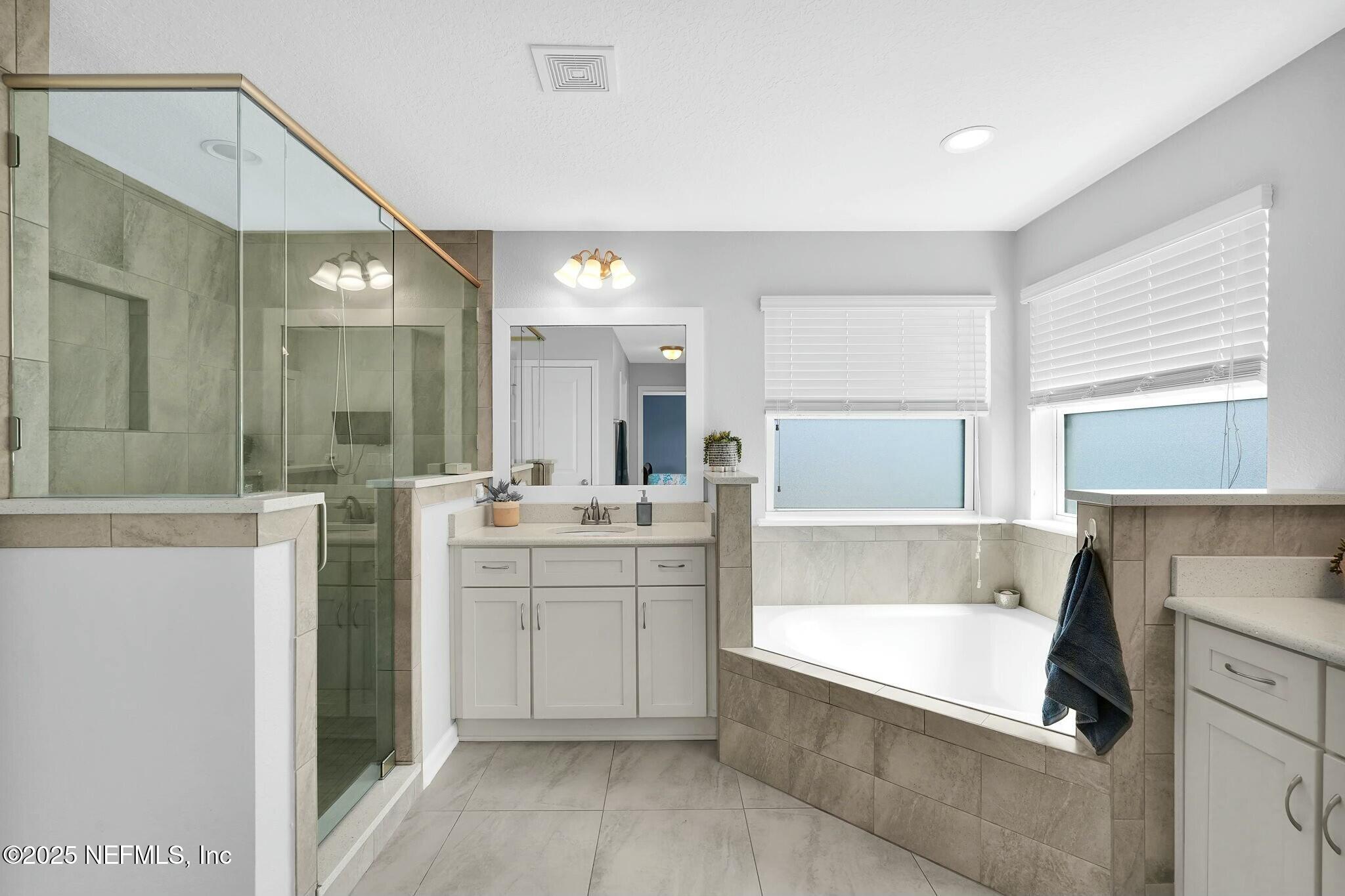 85430 AMARYLLIS Court