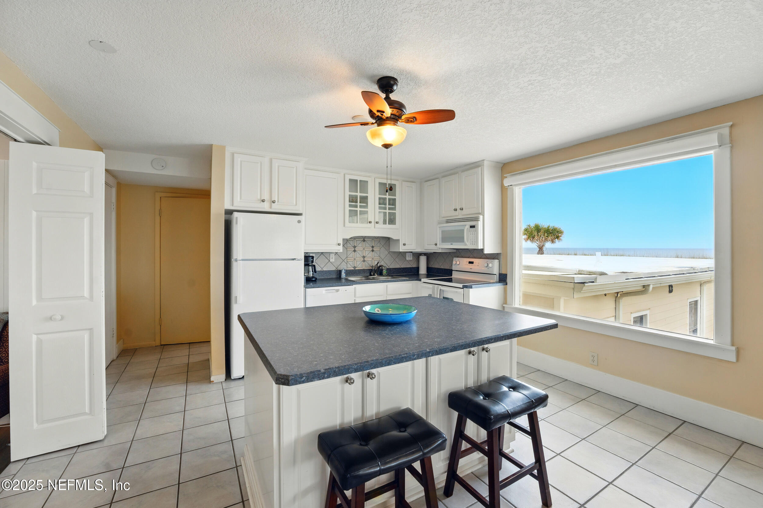 1023 N 1ST Street, 28