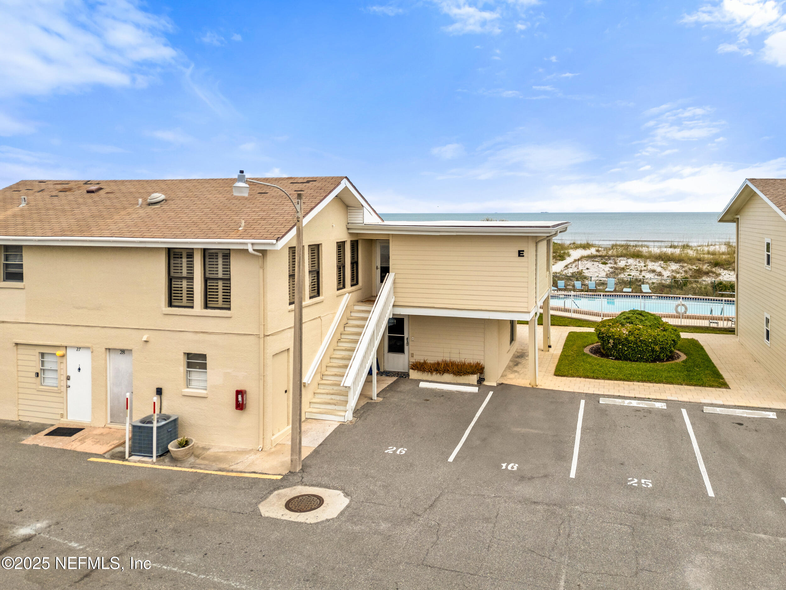 1023 N 1ST Street, 28