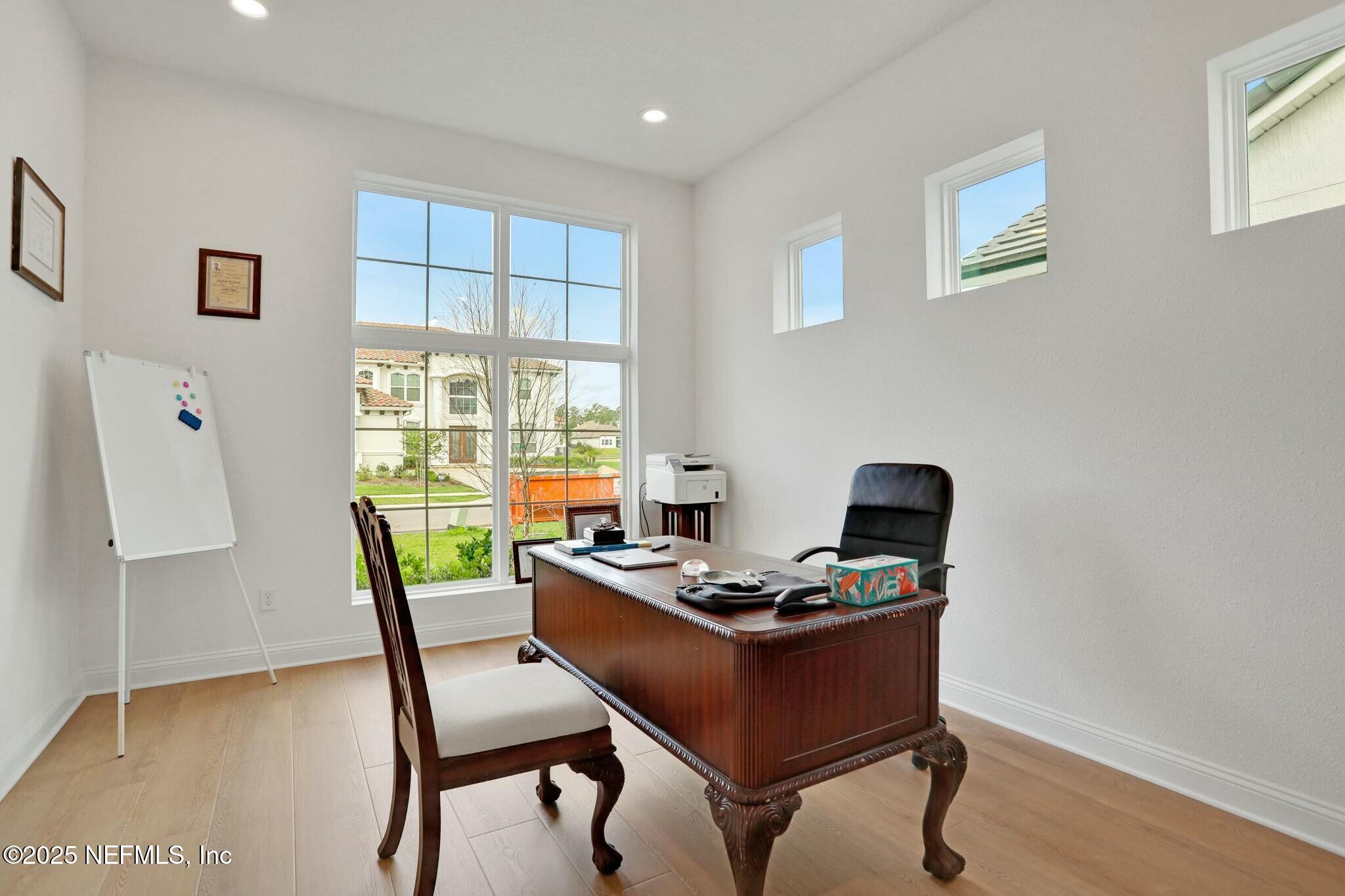 3089 SPIRO Circle