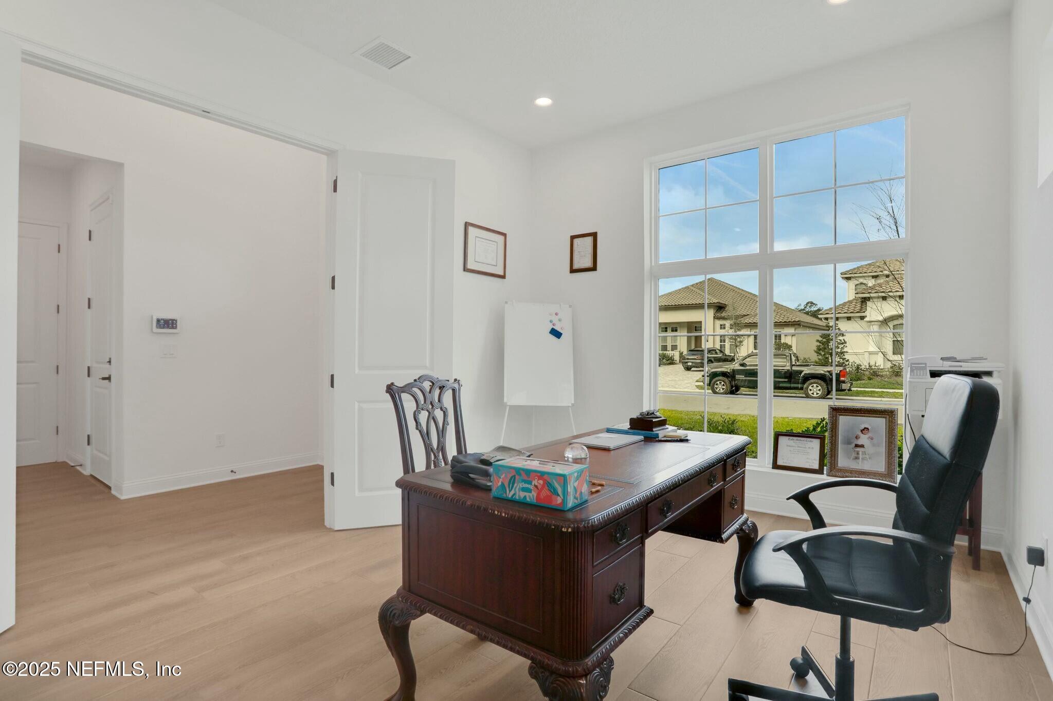 3089 SPIRO Circle