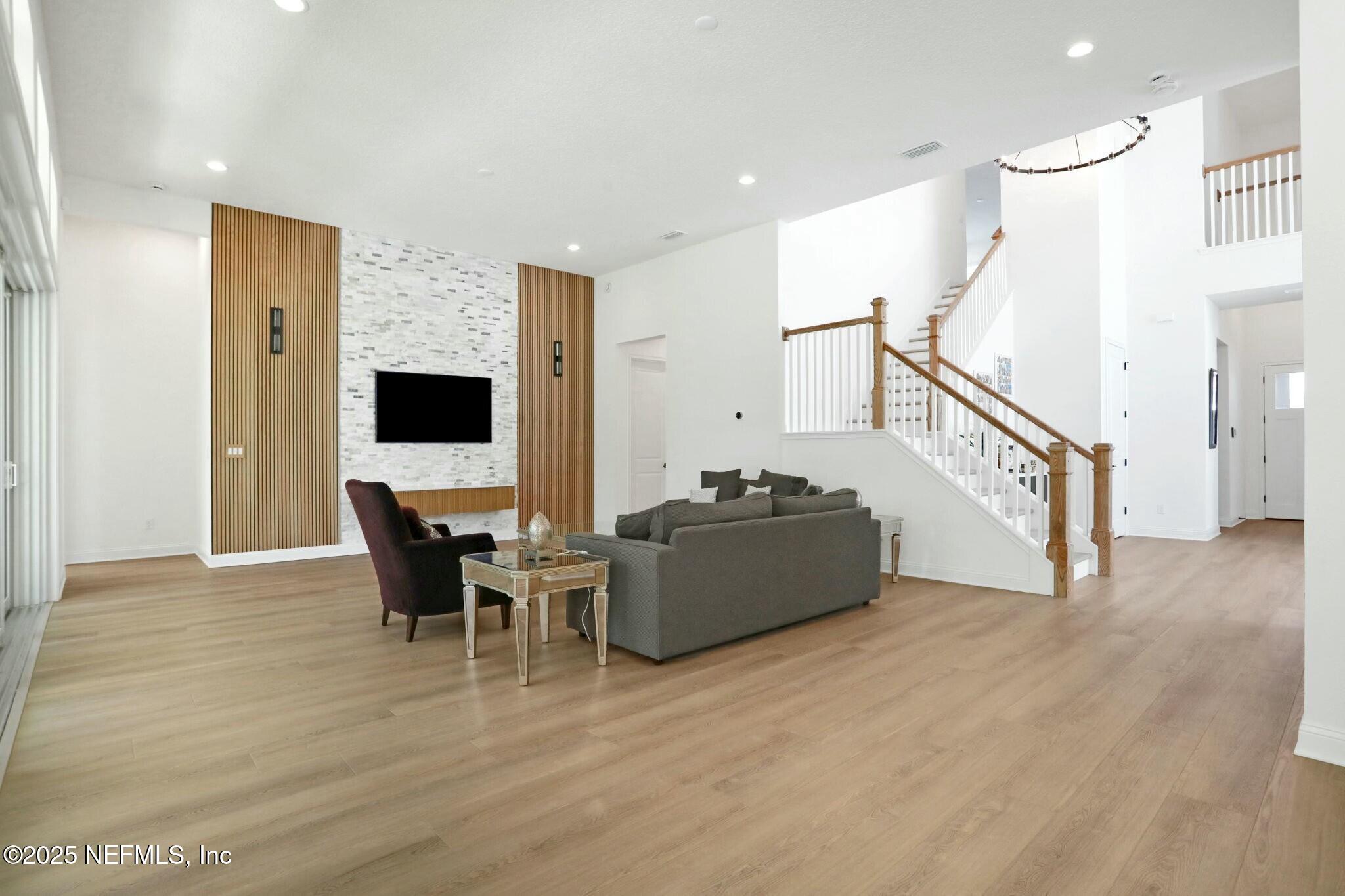 3089 SPIRO Circle