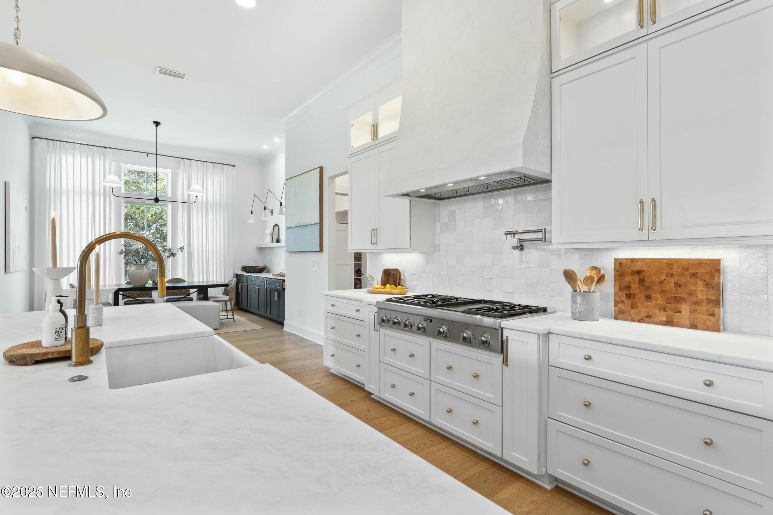 14061 MAGNOLIA COVE Road