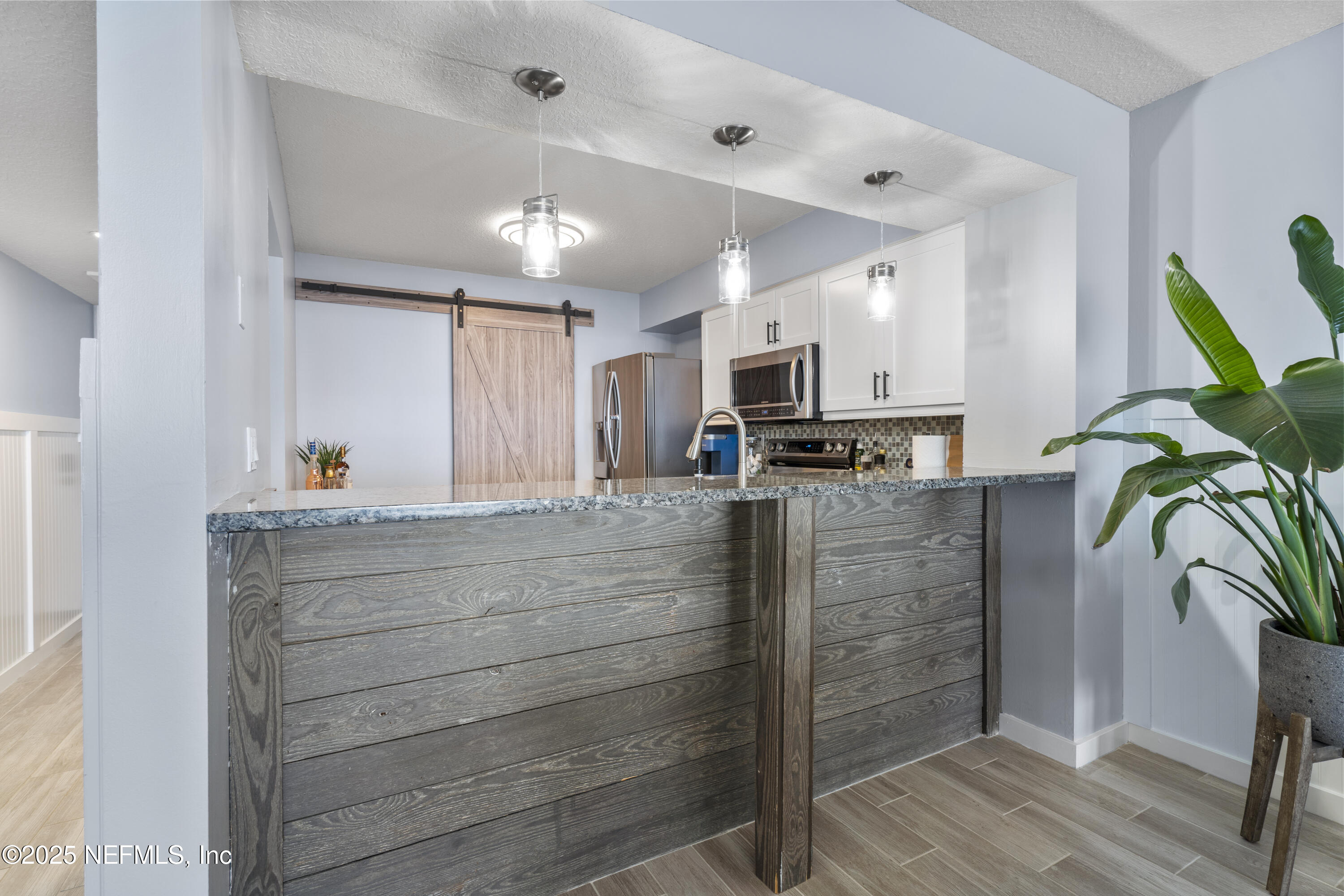 1301 1ST Street S, 1002