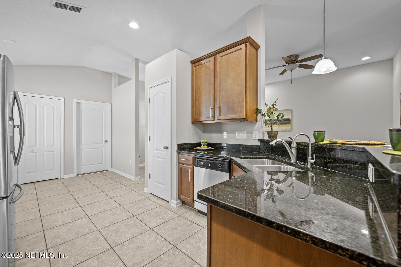 173 N TWIN MAPLE Road, St. Augustine