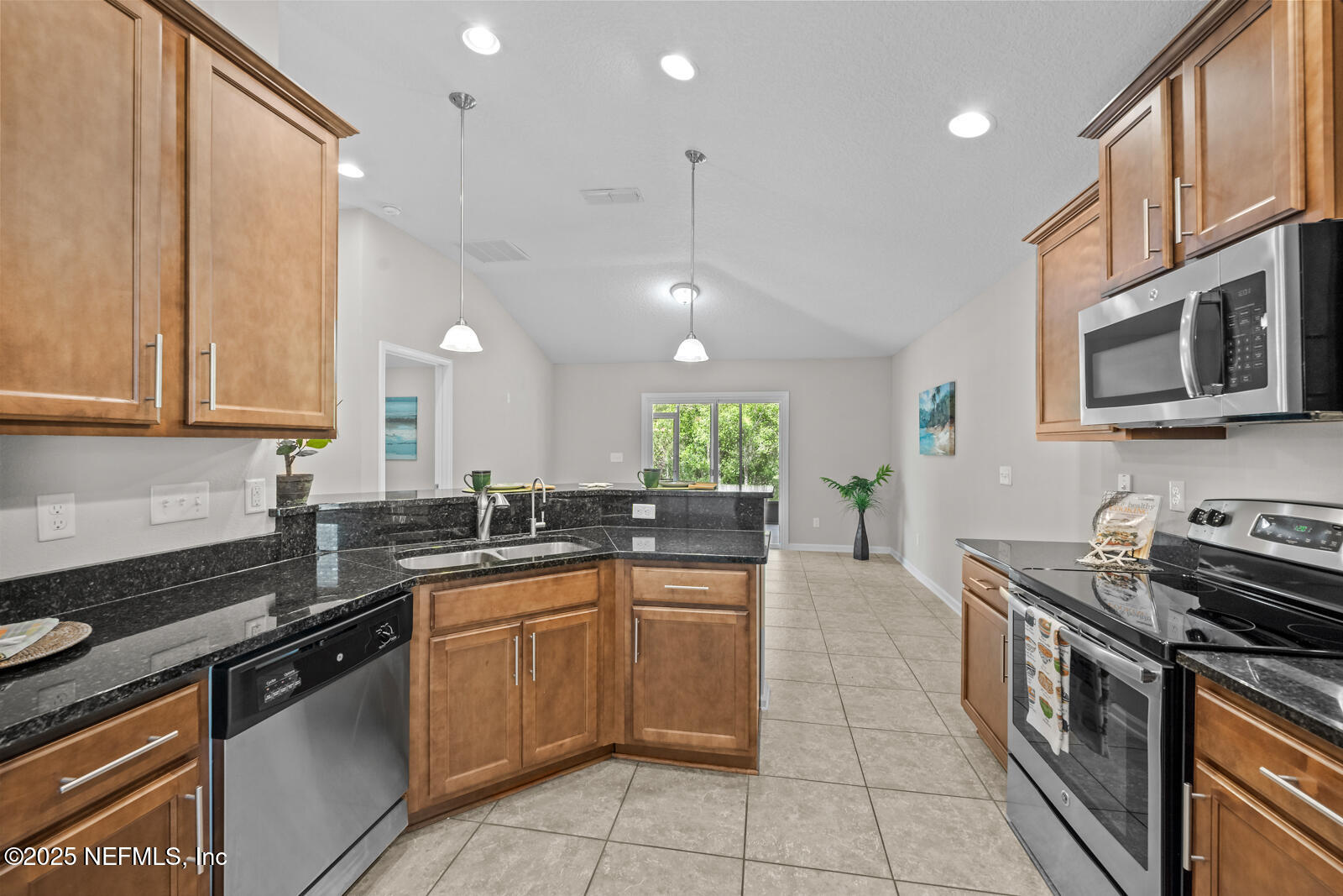 173 N TWIN MAPLE Road, St. Augustine