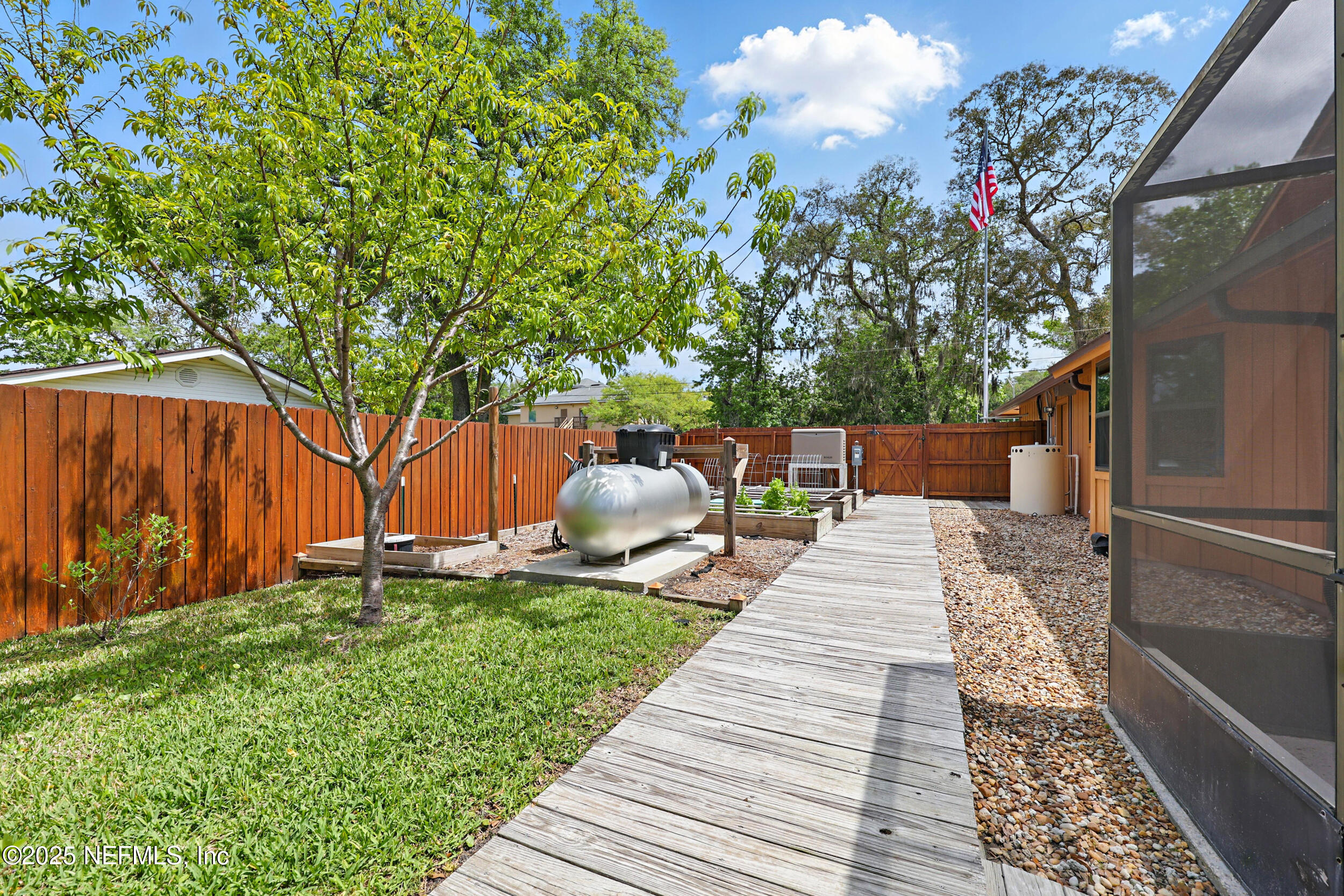 3154 BROOKS Road