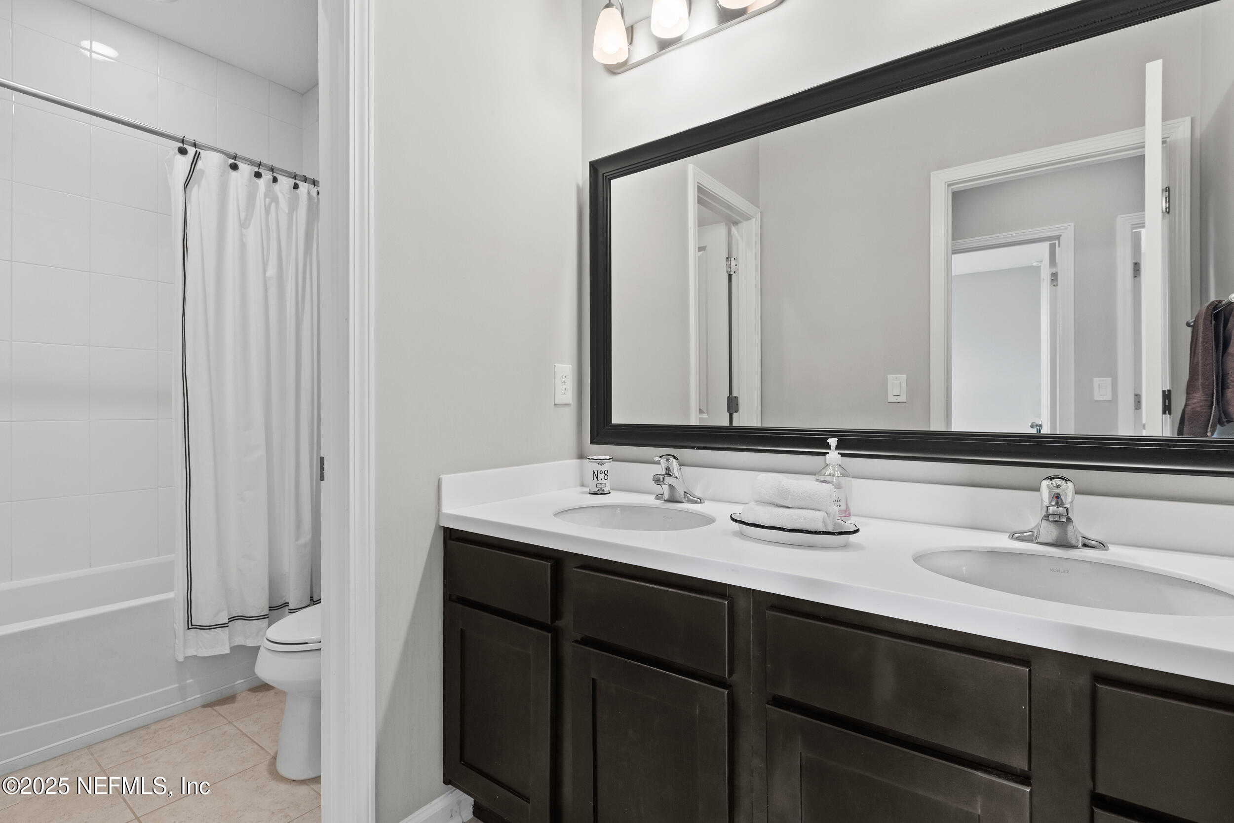 577 SOUTHERN OAK Drive