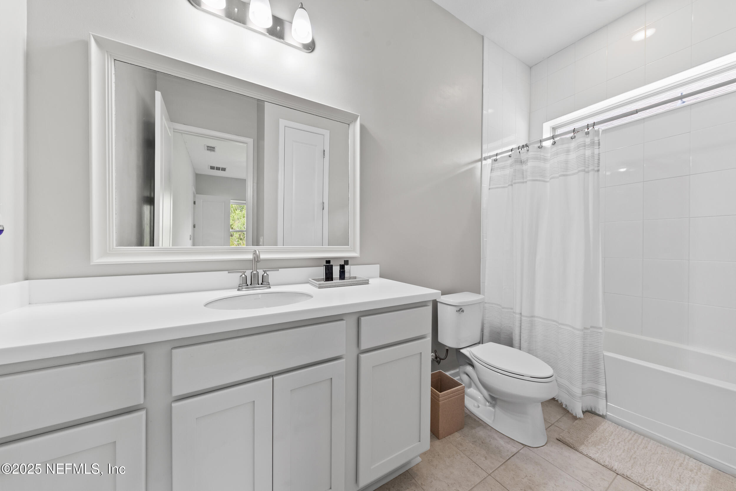 577 SOUTHERN OAK Drive