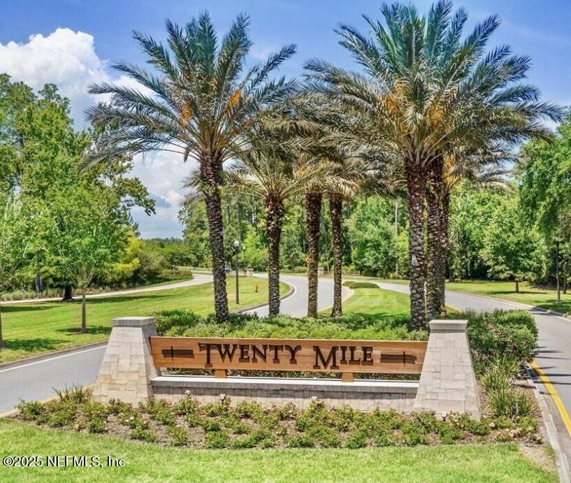 577 SOUTHERN OAK Drive