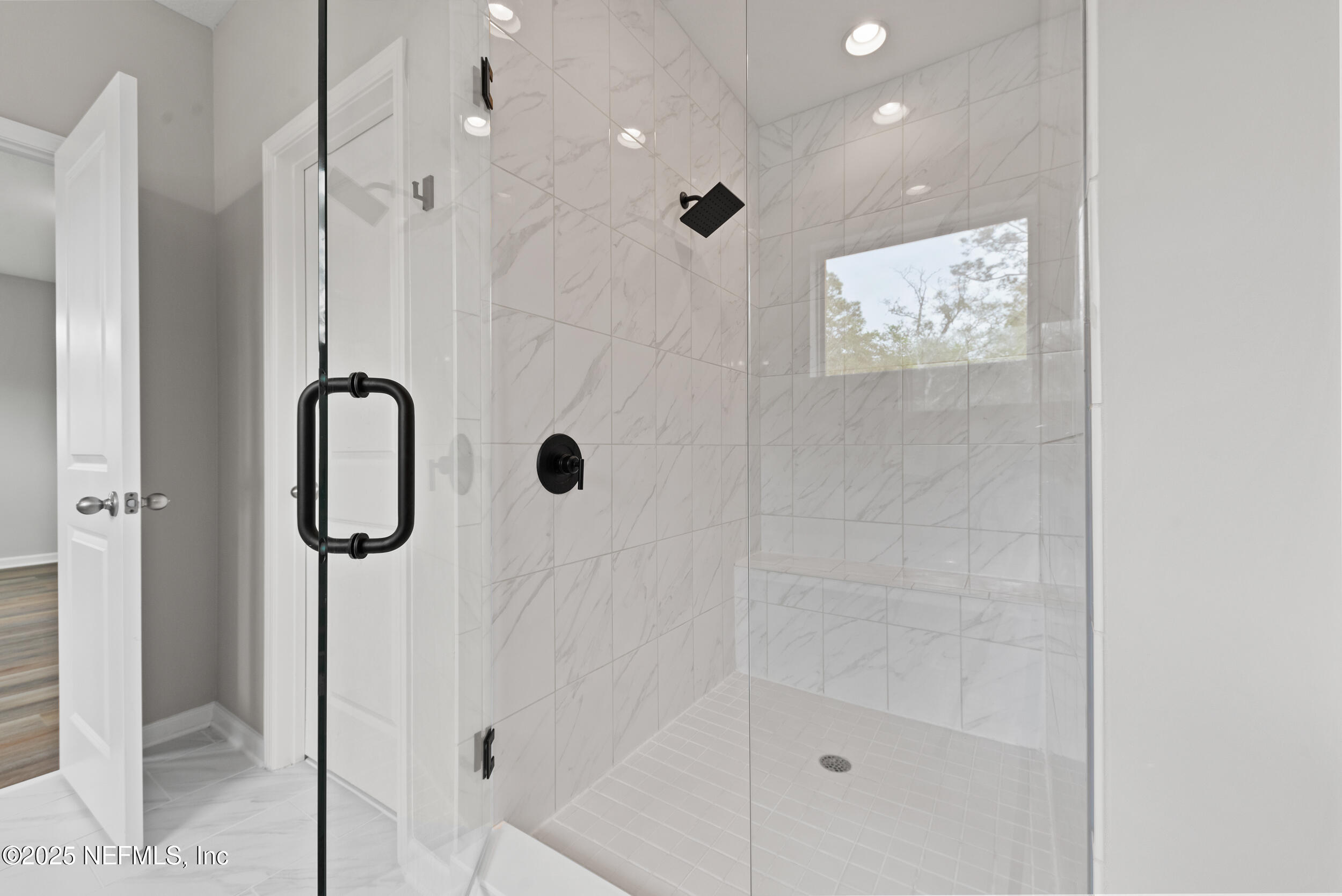 577 SOUTHERN OAK Drive