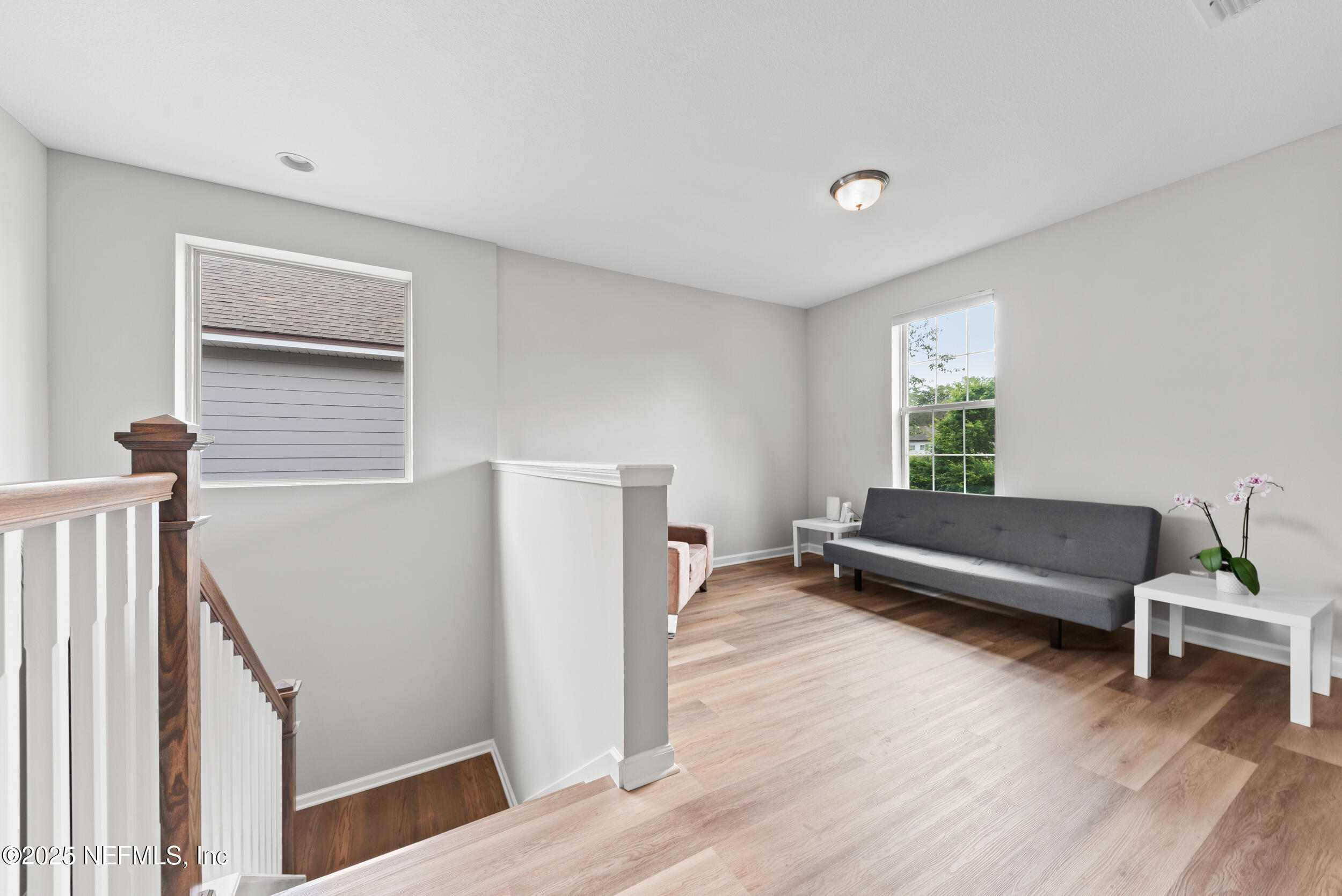 577 SOUTHERN OAK Drive