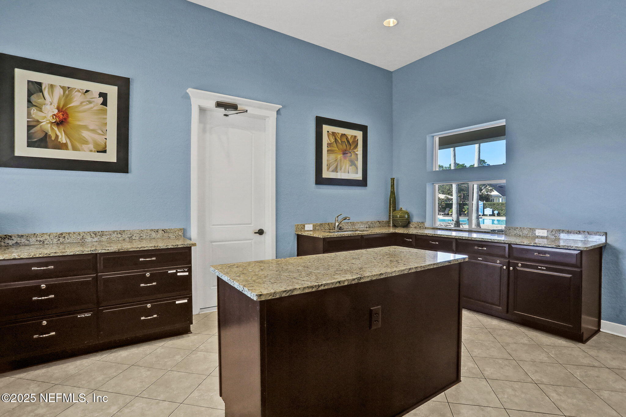 180 PELICAN POINTE Road