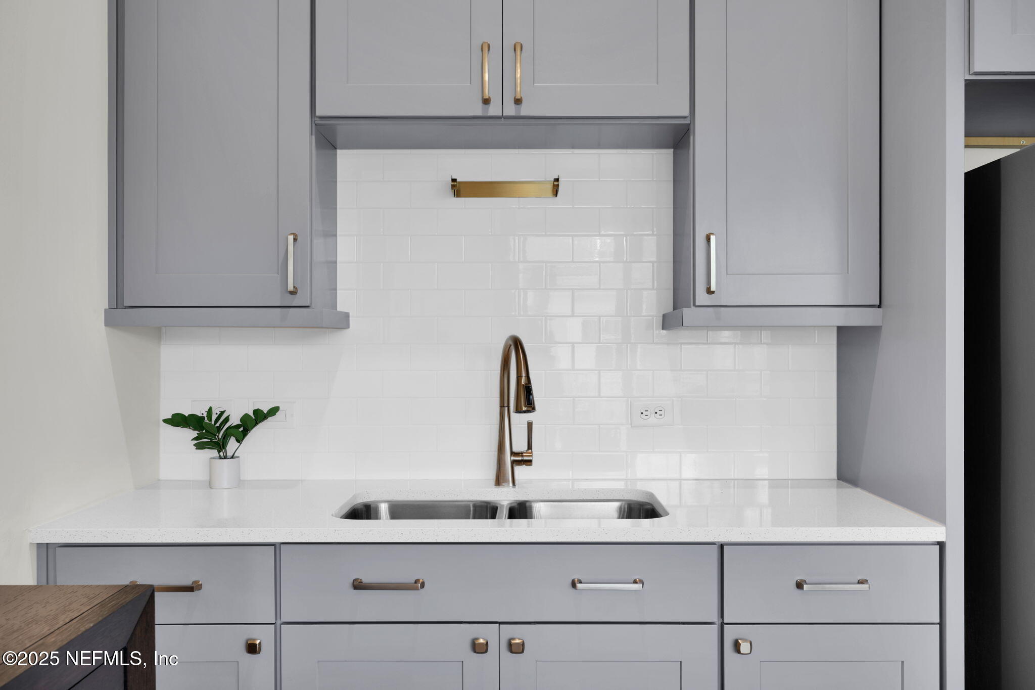 52 SUNSHINE BASS Court