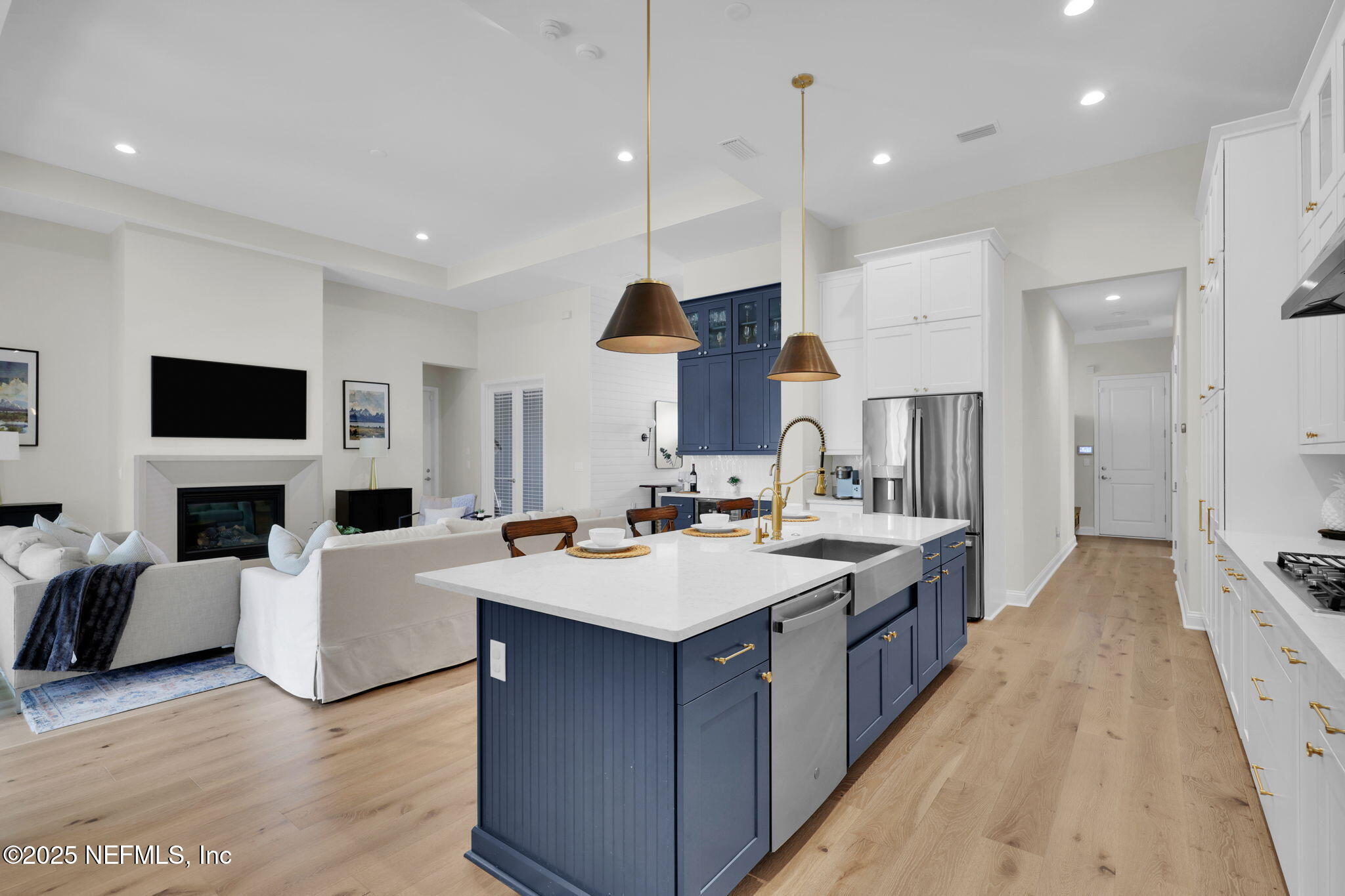 52 SUNSHINE BASS Court