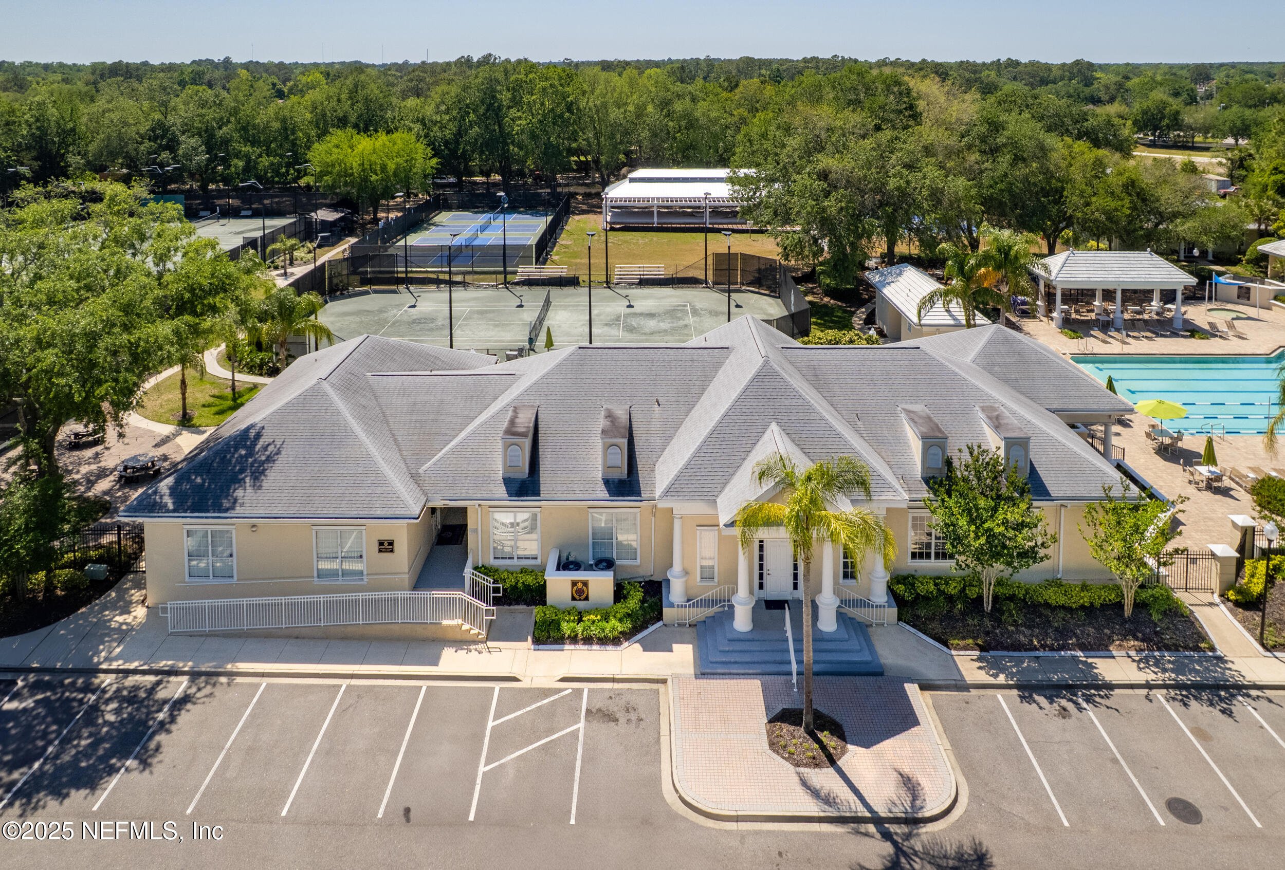 1648 NOTTINGHAM KNOLL Drive