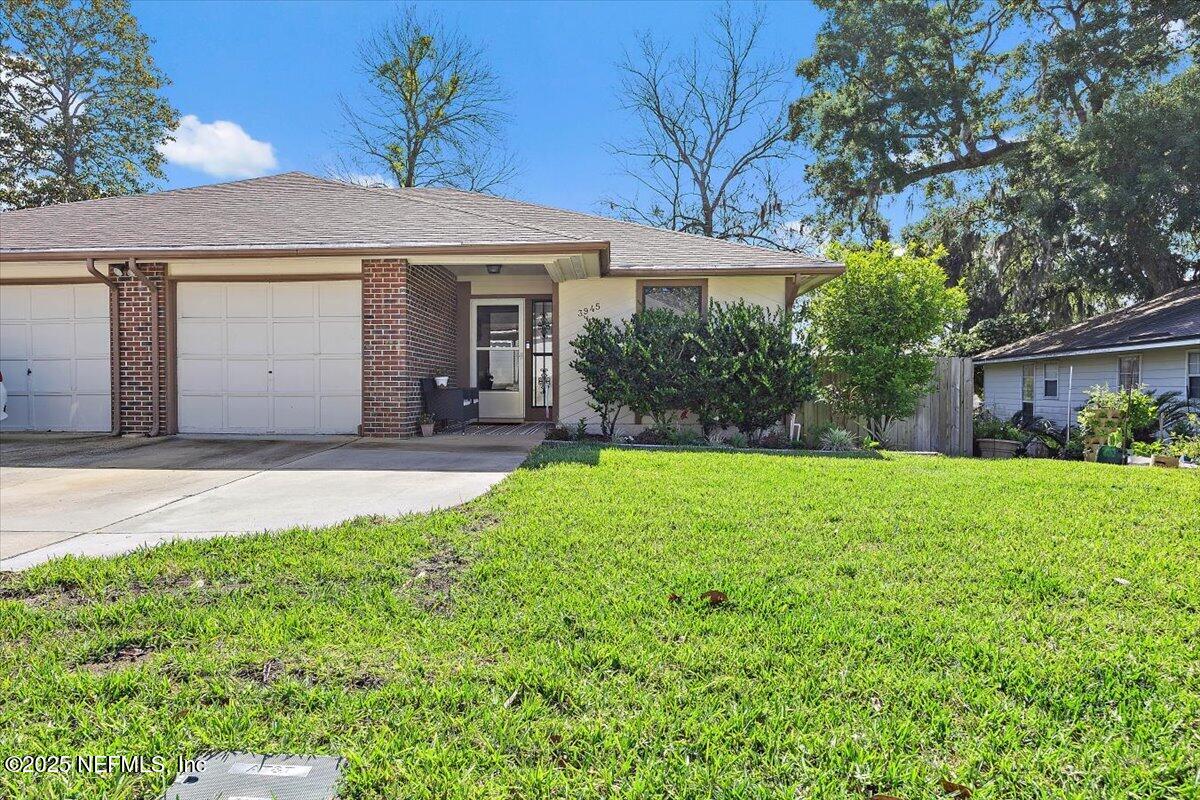 3945 HOLLOWS Drive