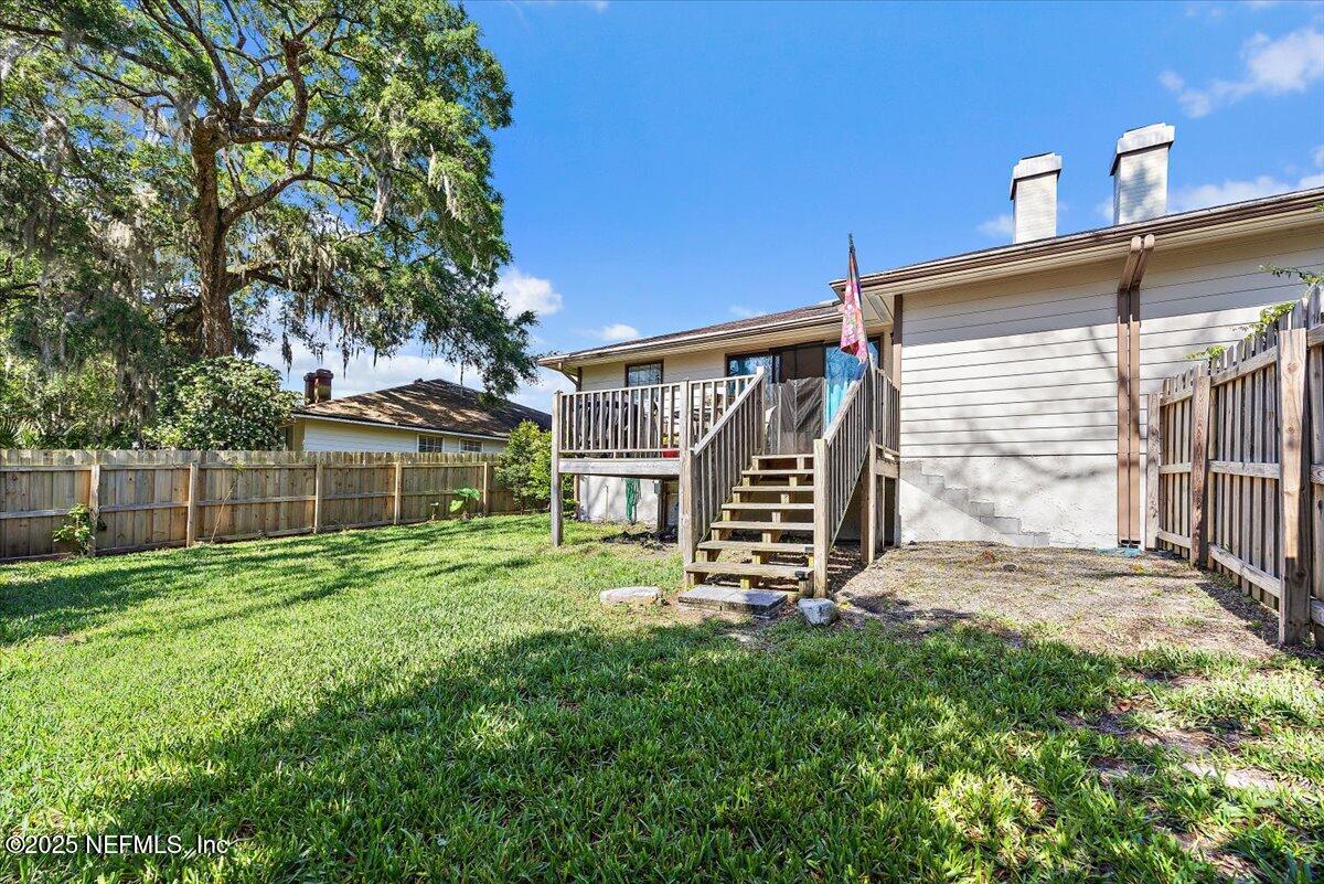 3945 HOLLOWS Drive