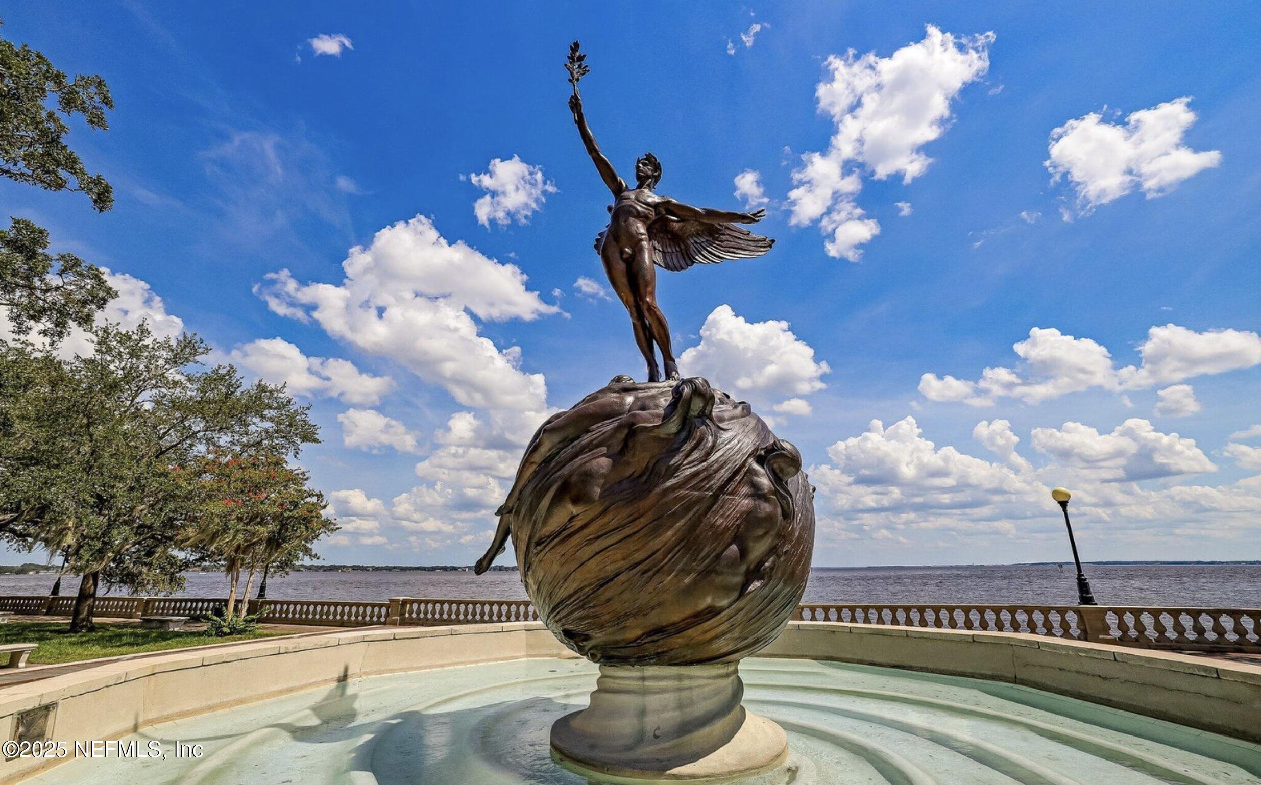 2525 COLLEGE Street, 1312