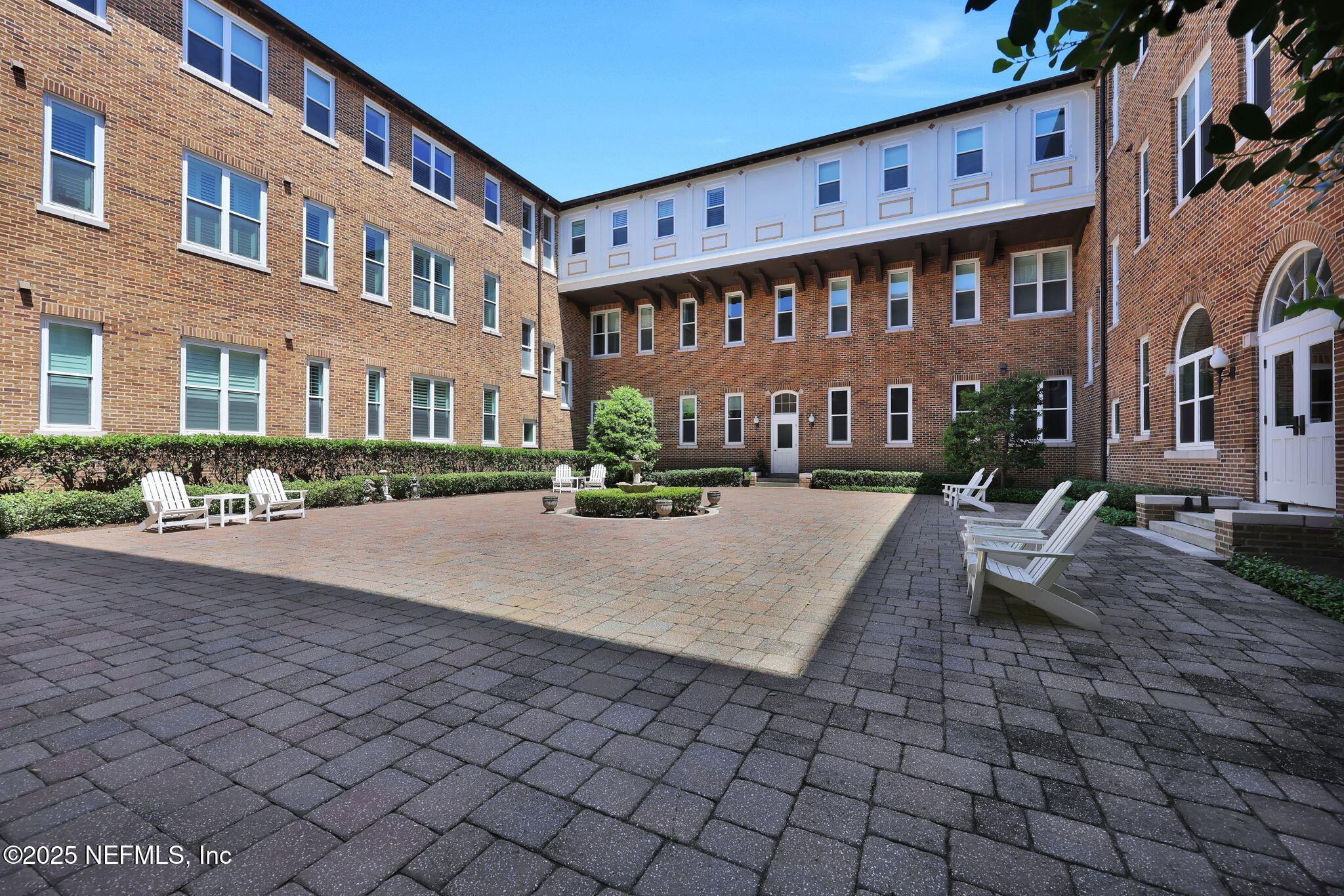 2525 COLLEGE Street, 1312