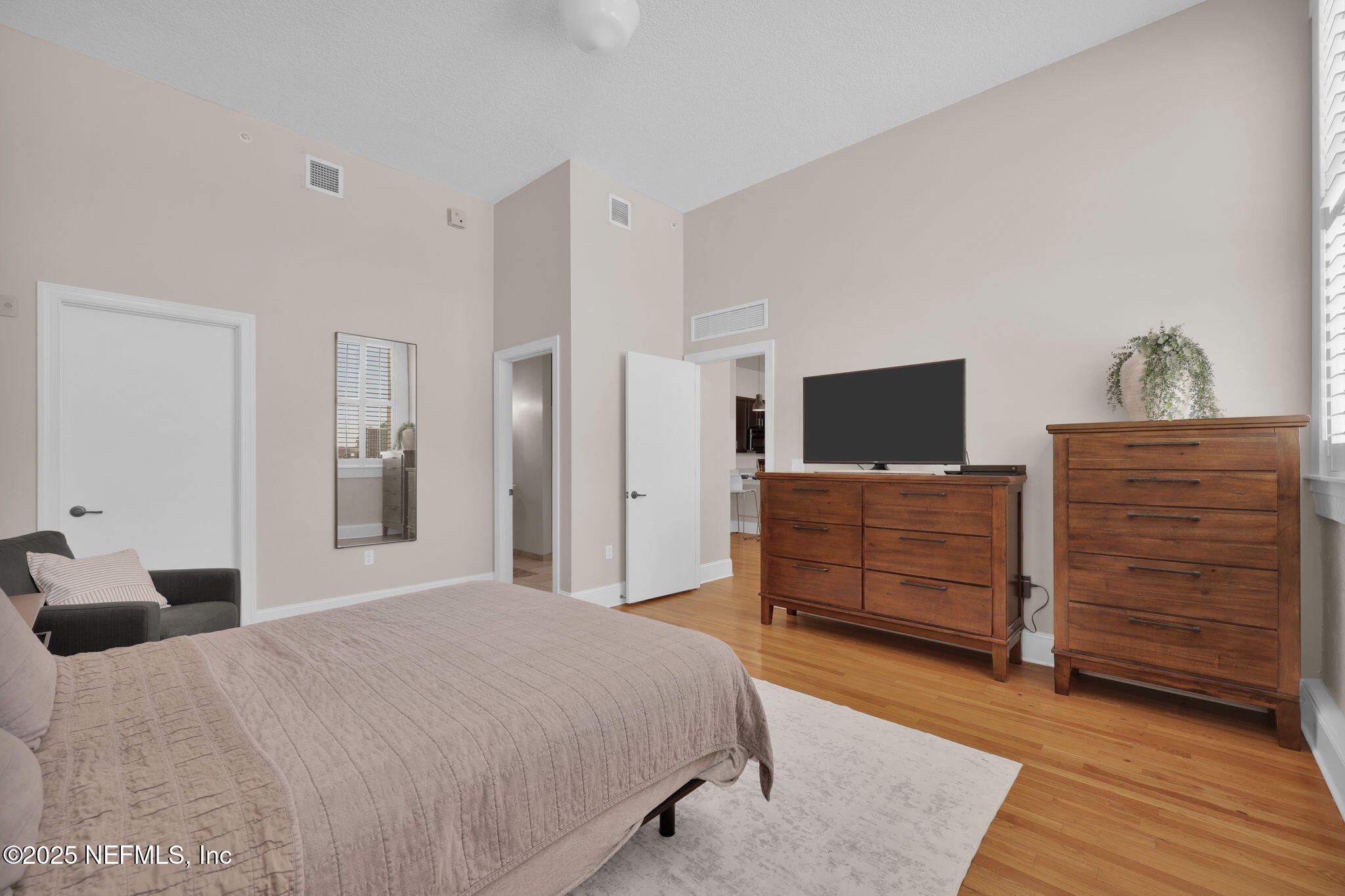 2525 COLLEGE Street, 1312