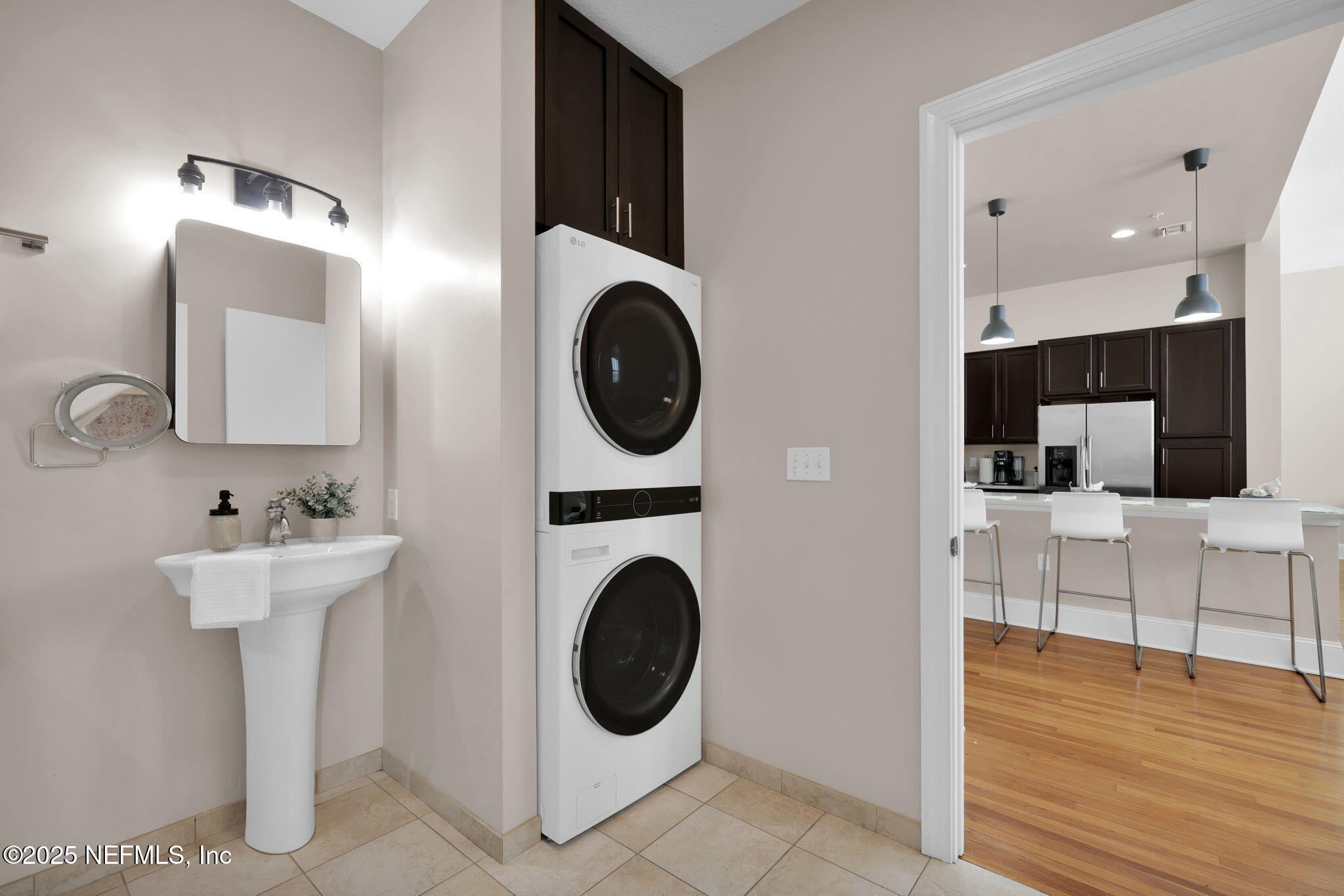 2525 COLLEGE Street, 1312