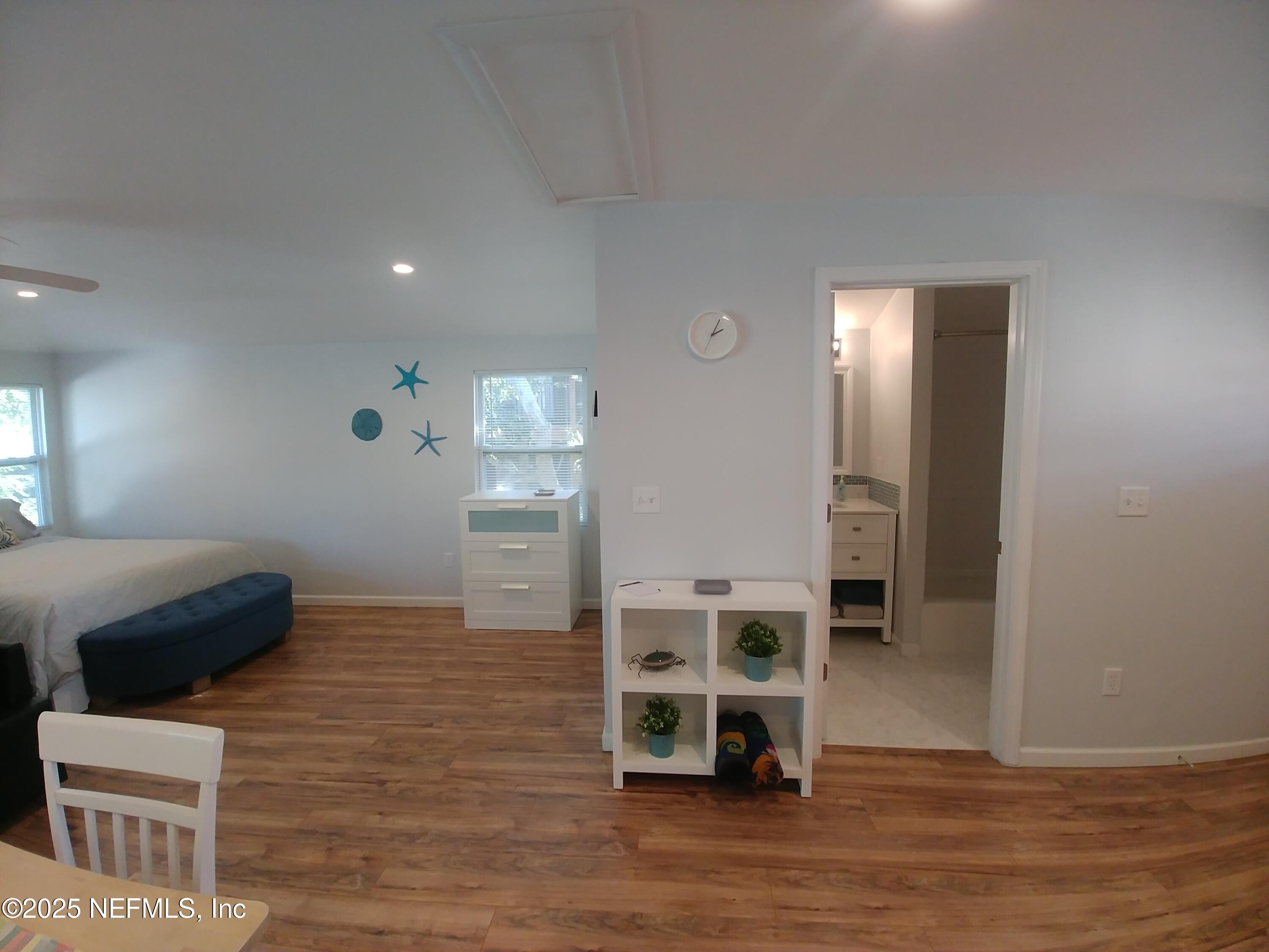 225 LORA Street
