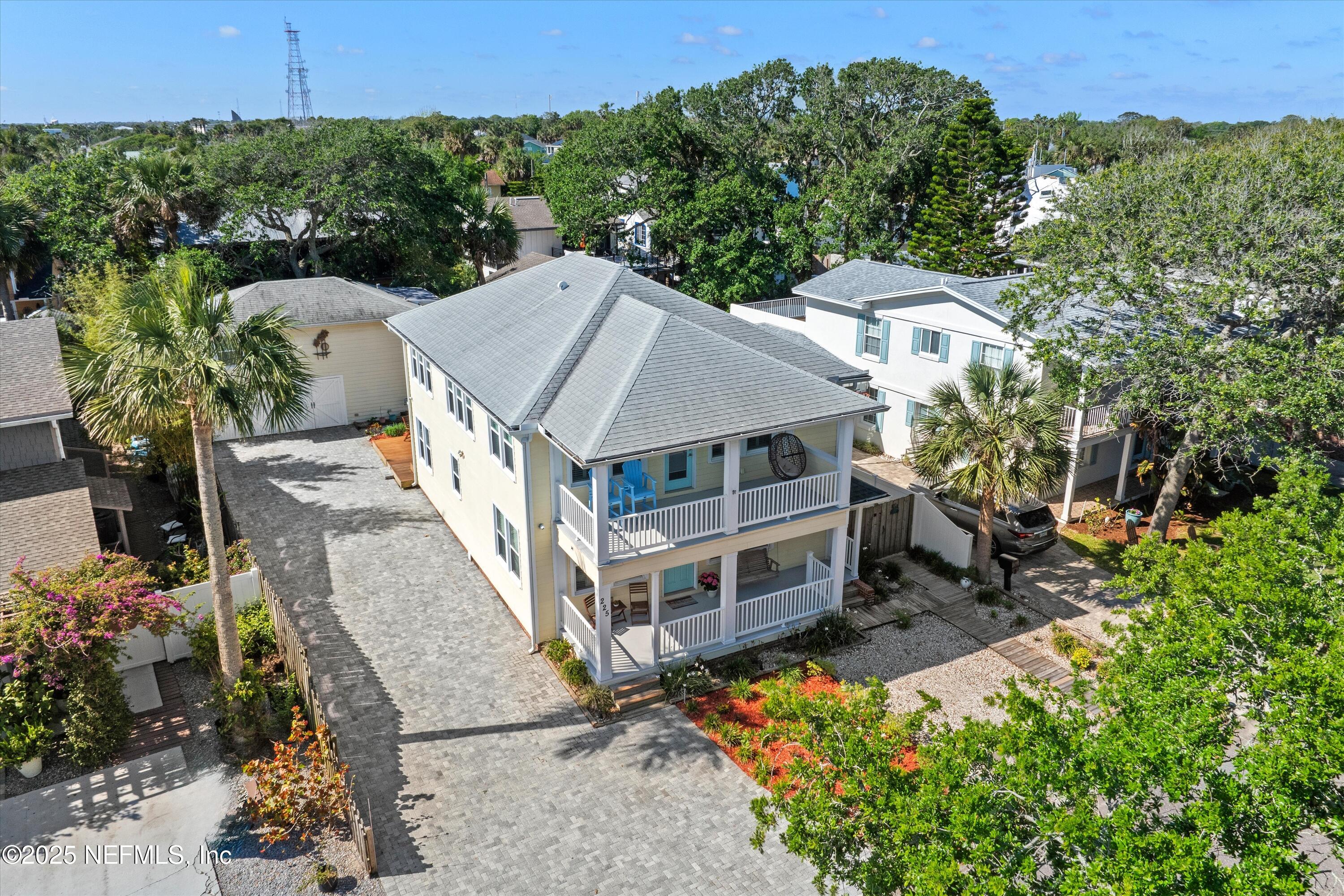 225 LORA Street