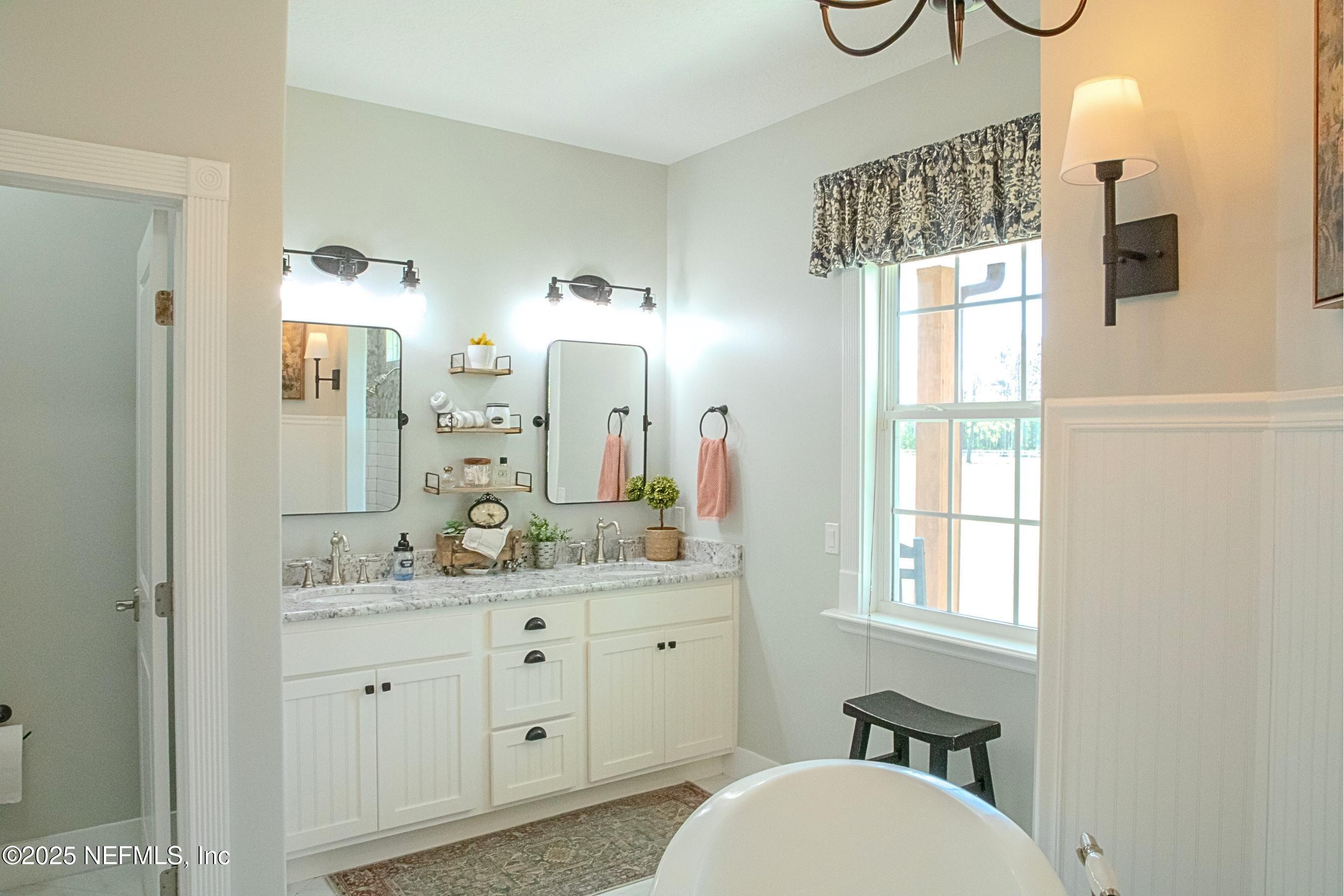 10021 MORNING GLORY Lane