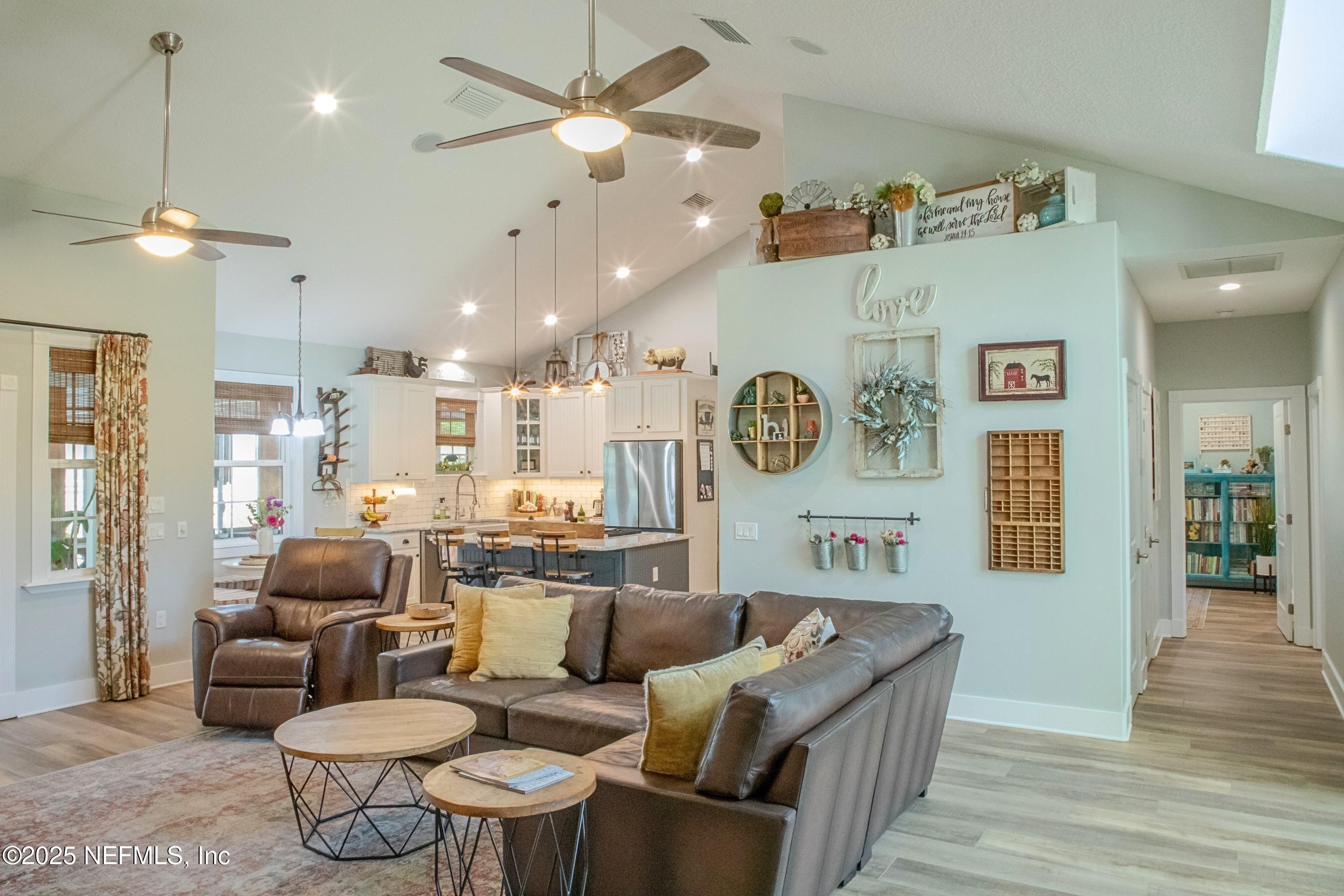 10021 MORNING GLORY Lane