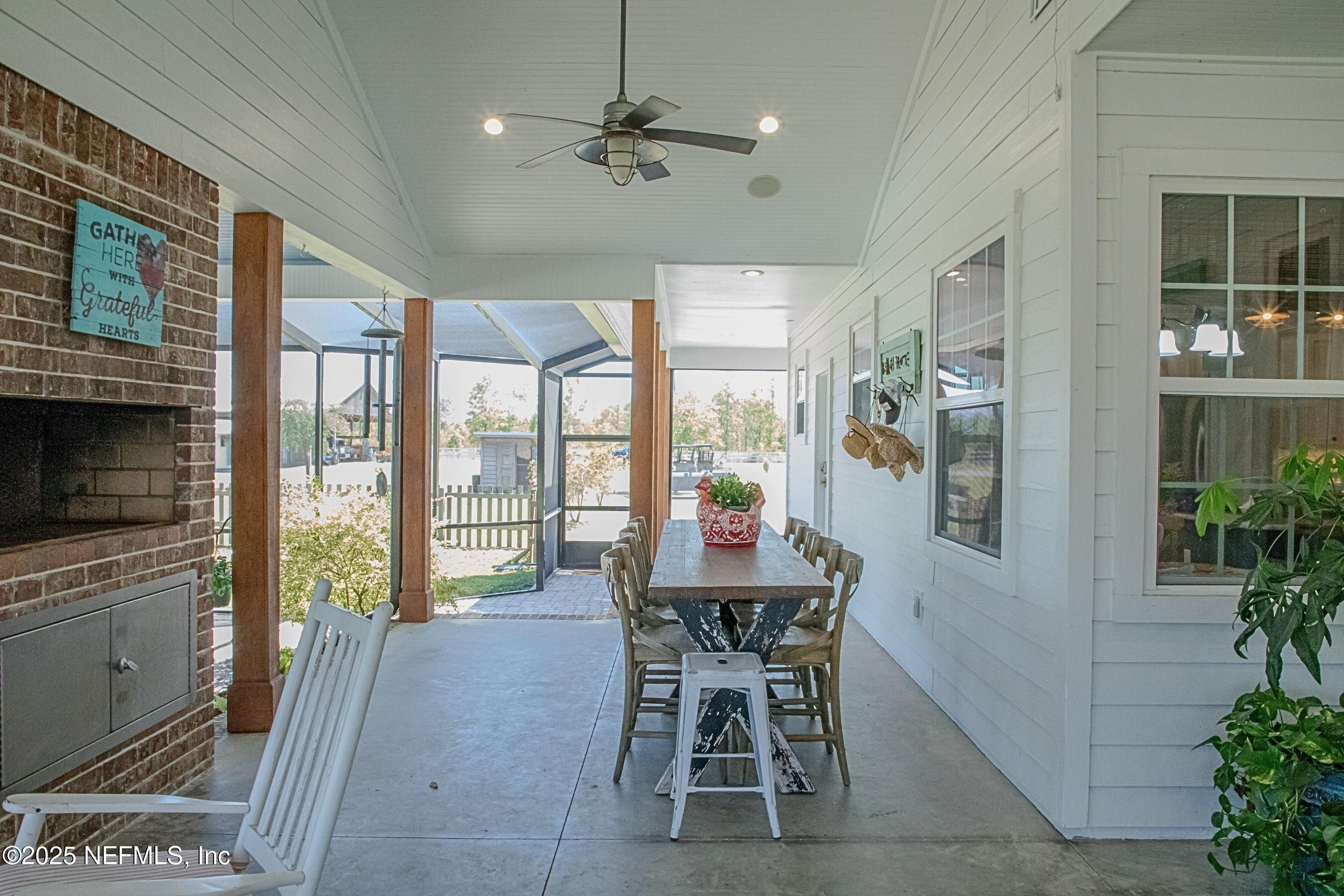 10021 MORNING GLORY Lane