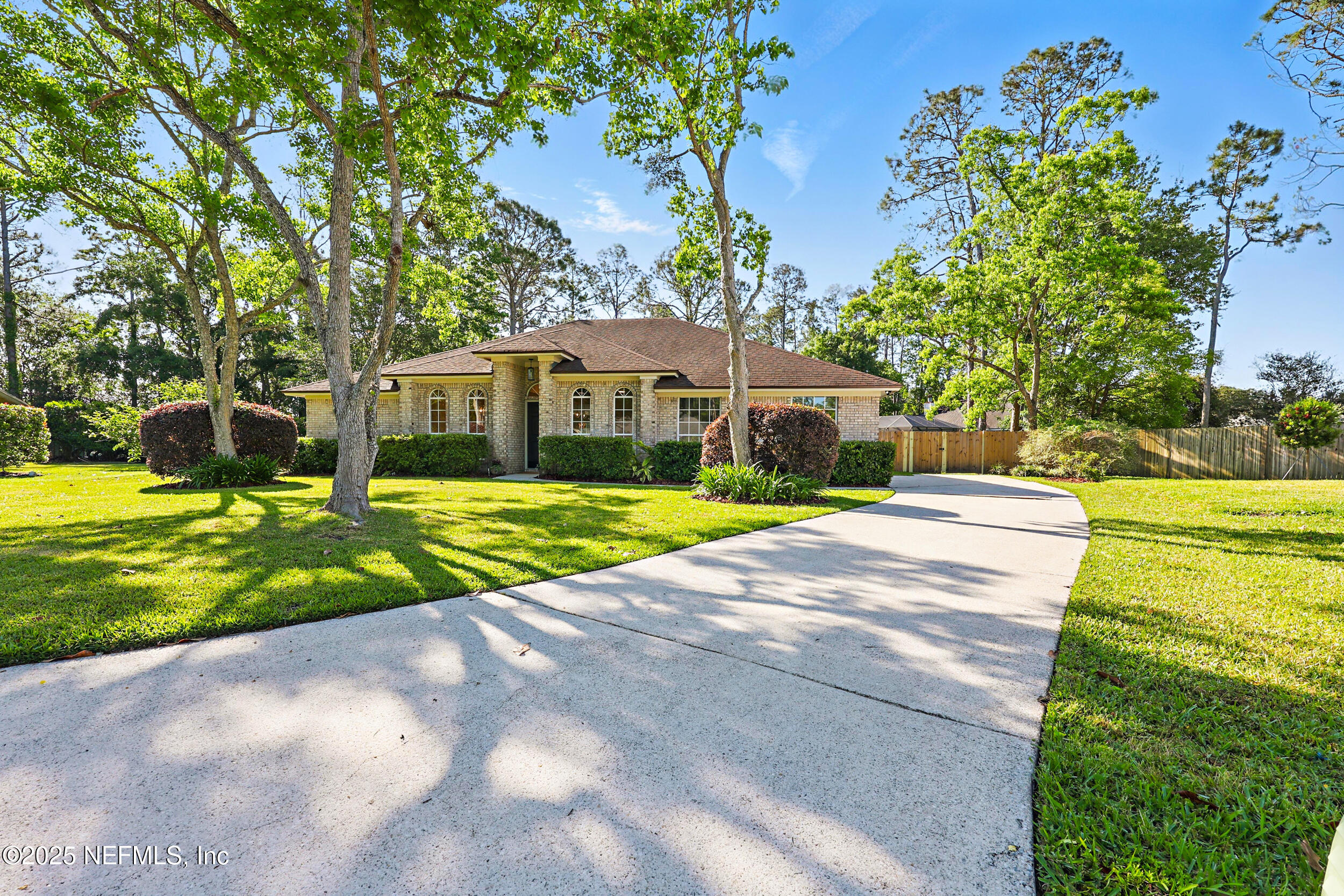1600 CHAIN FERN Way