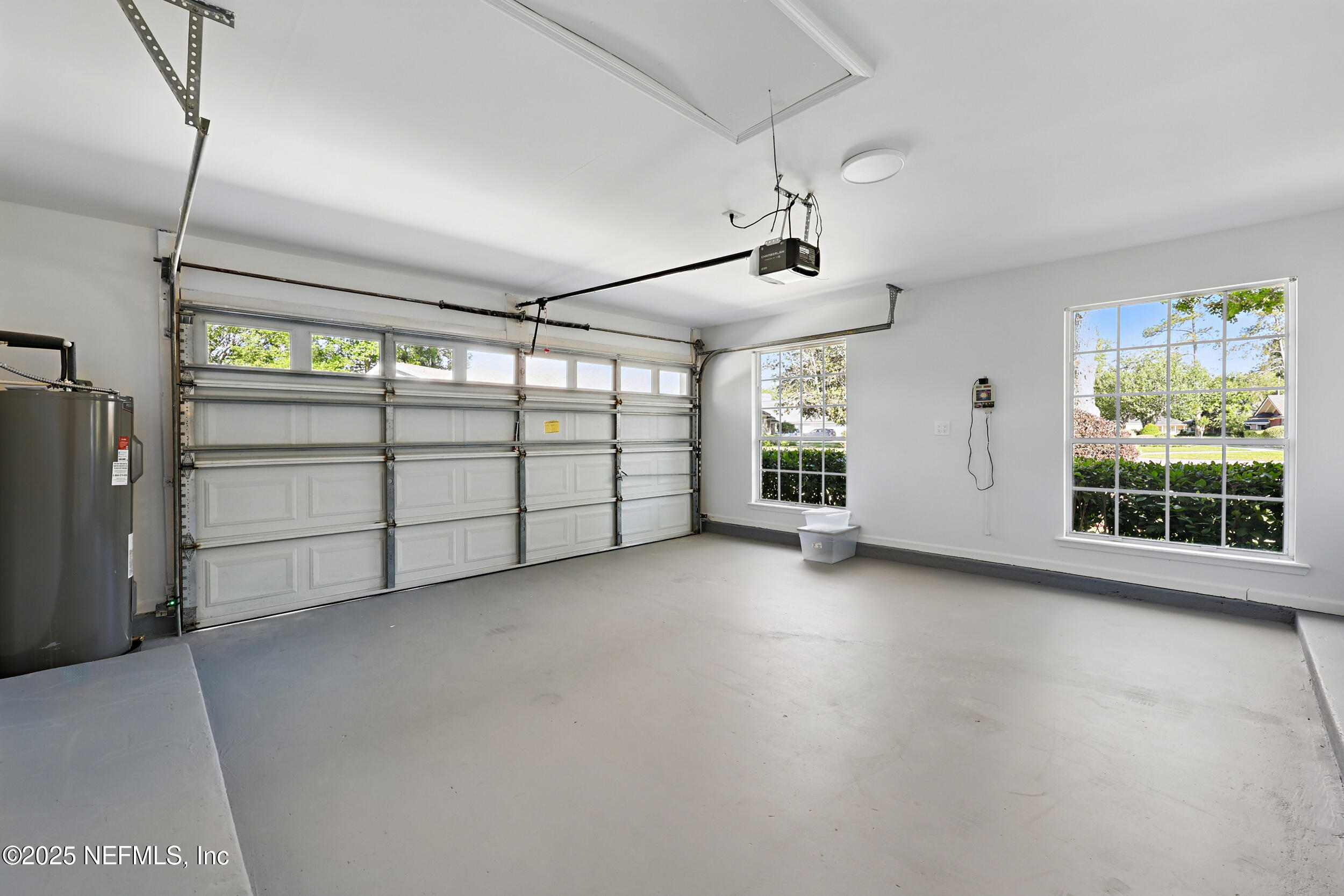 1600 CHAIN FERN Way