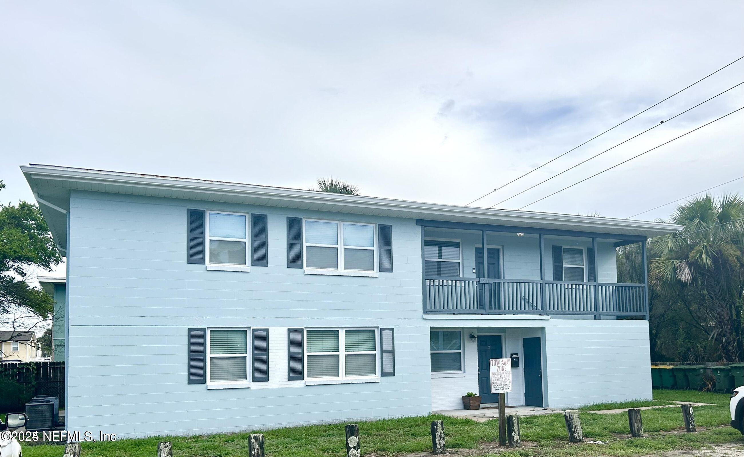 328 15TH Avenue N, 4