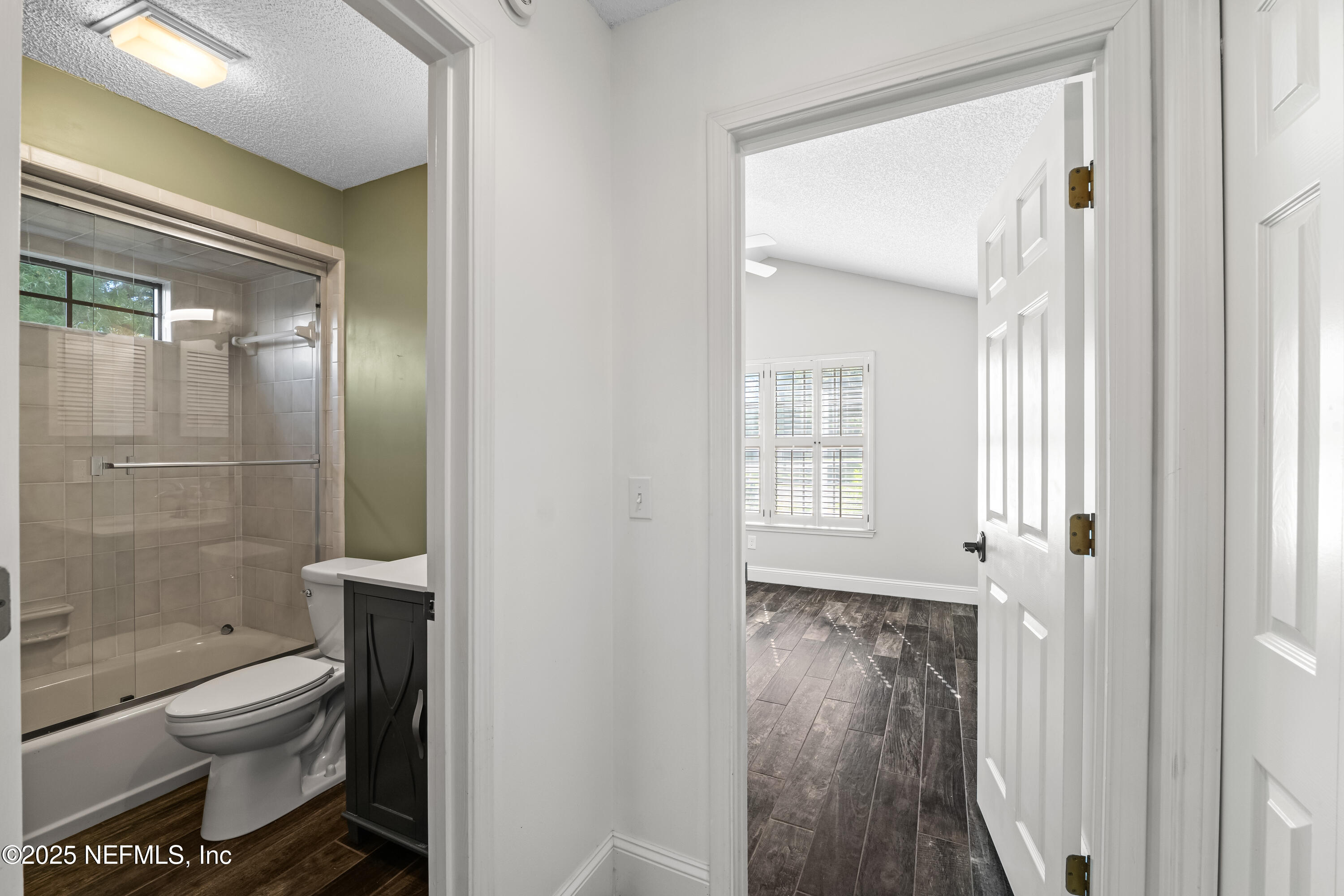 3709 BORDEN Lane
