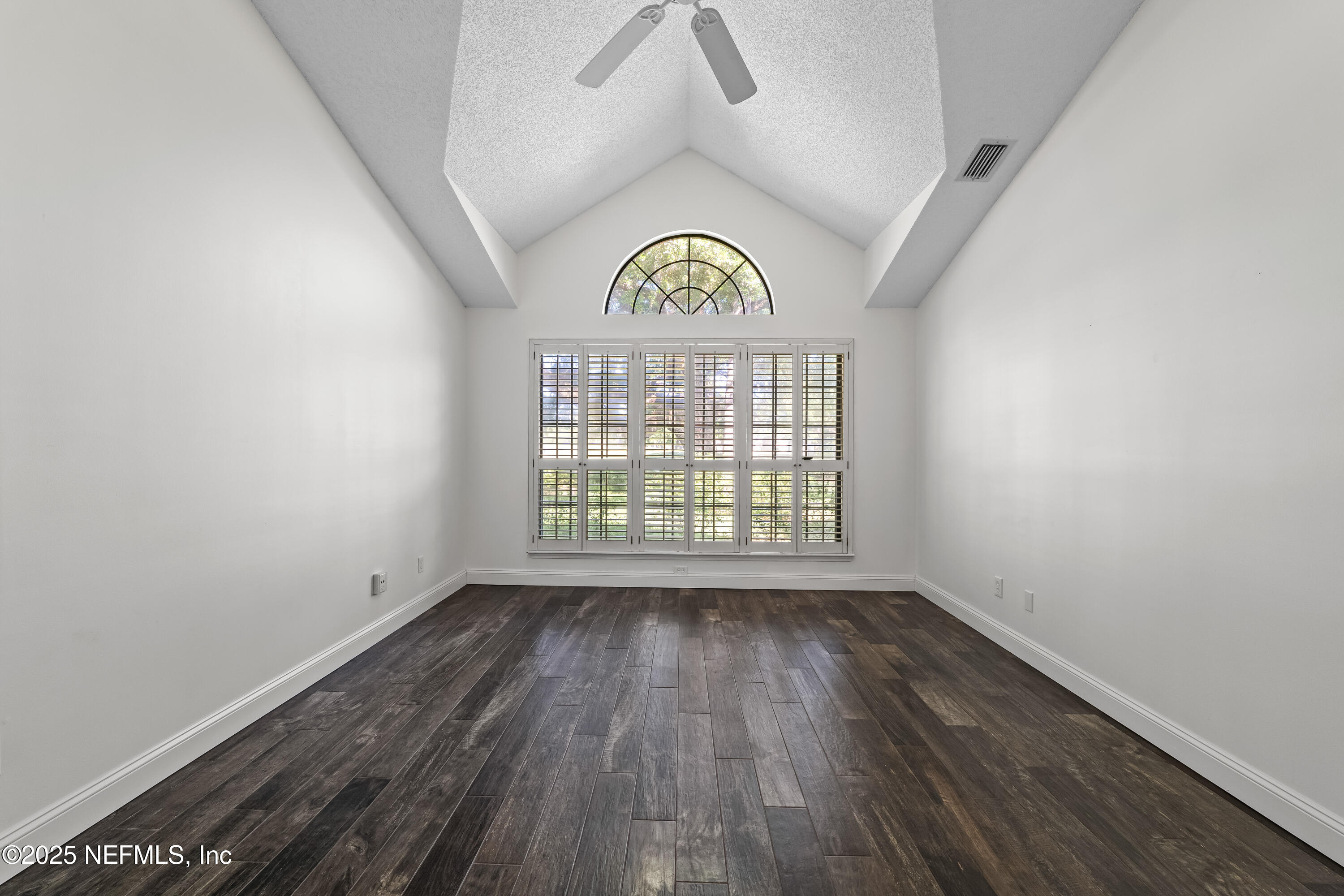 3709 BORDEN Lane